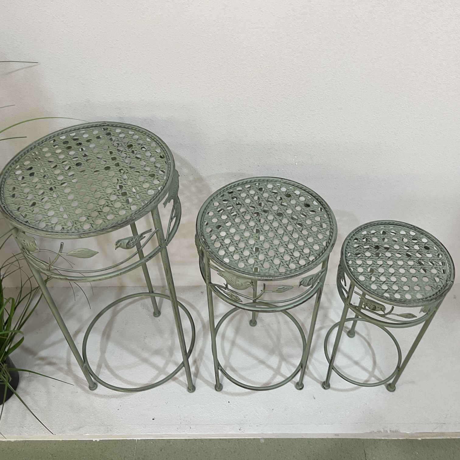 Outdoor popular flower racks, courtyard ironwork, balconies, floor-standing garden arrangements, indoor flower POTS, circular racks, decorative racks, flower pot support racks, and craft green plants detail image 3