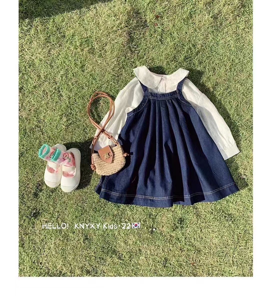 A new Korean-style denim overalls dress for girls in autumn, a stylish and trendy baby long dress details Picture