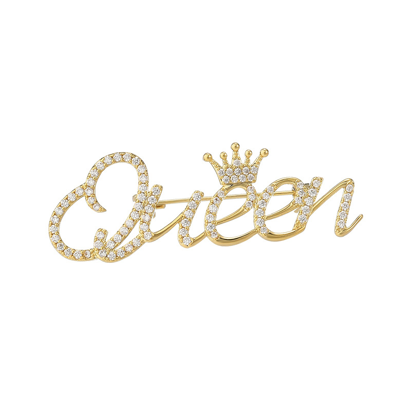 Versatile and simple chanel-style Queen letter brooch, high-end crown brooch, personalized anti-exposure pin manufacturer wholesale Application Scenario