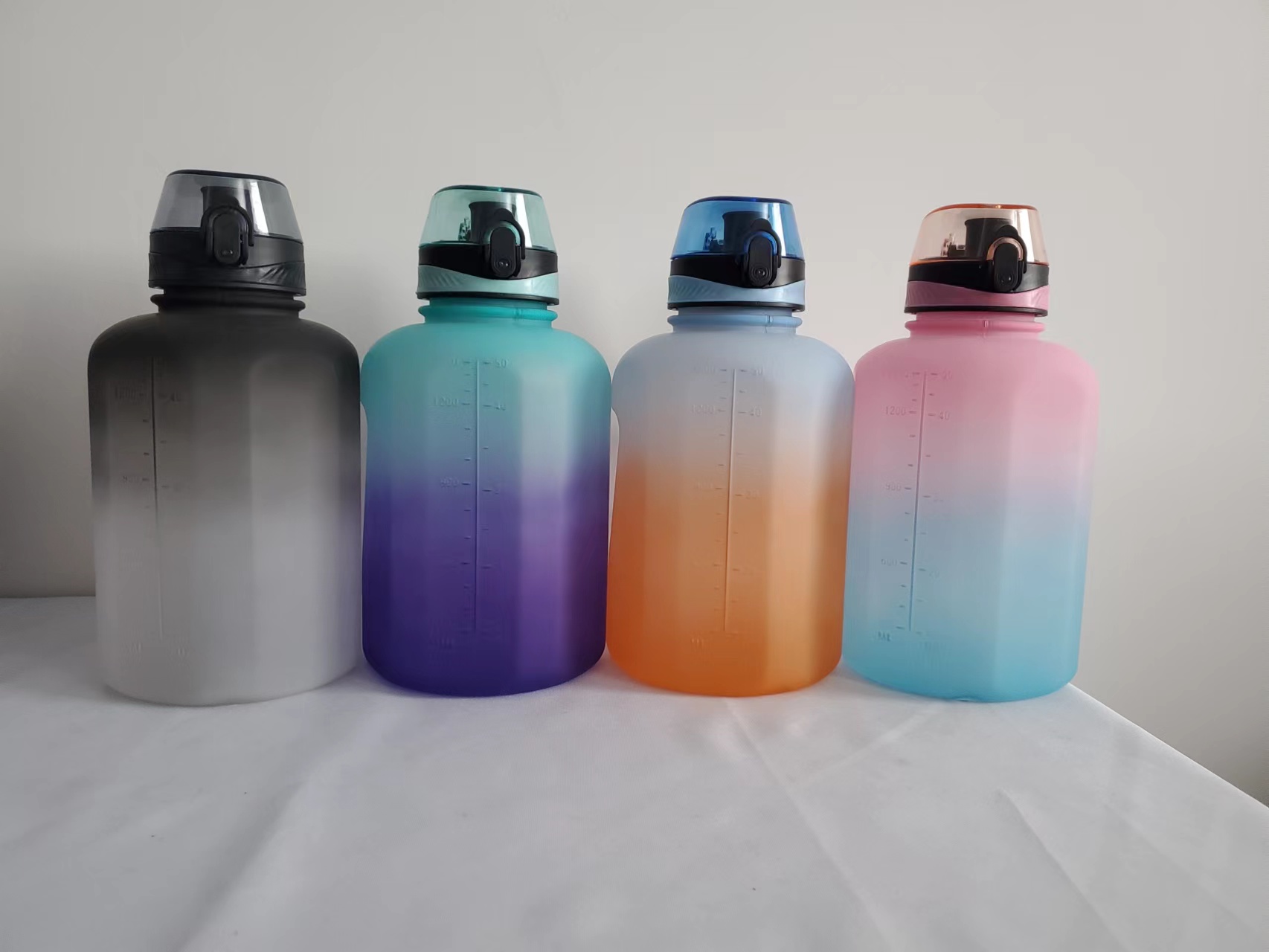 太空杯塑料杯大水壶吨吨桶渐变色水瓶