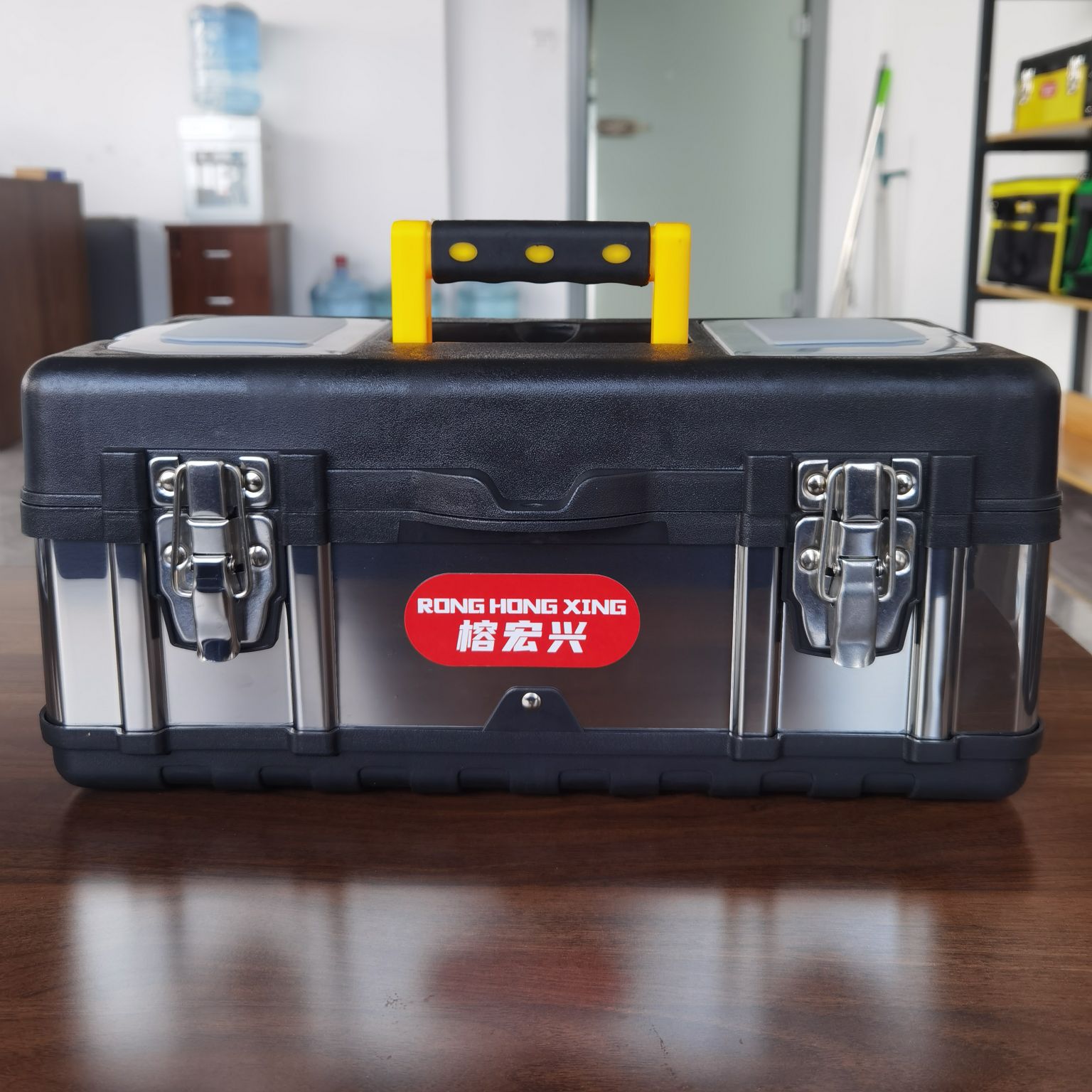 PP plastic toolbox, hardware tools, industrial-grade vehicle-mounted electrician's suitcase, multi-functional storage box Application Scenario