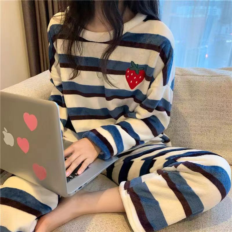 Flannel sets are available in stock details Picture