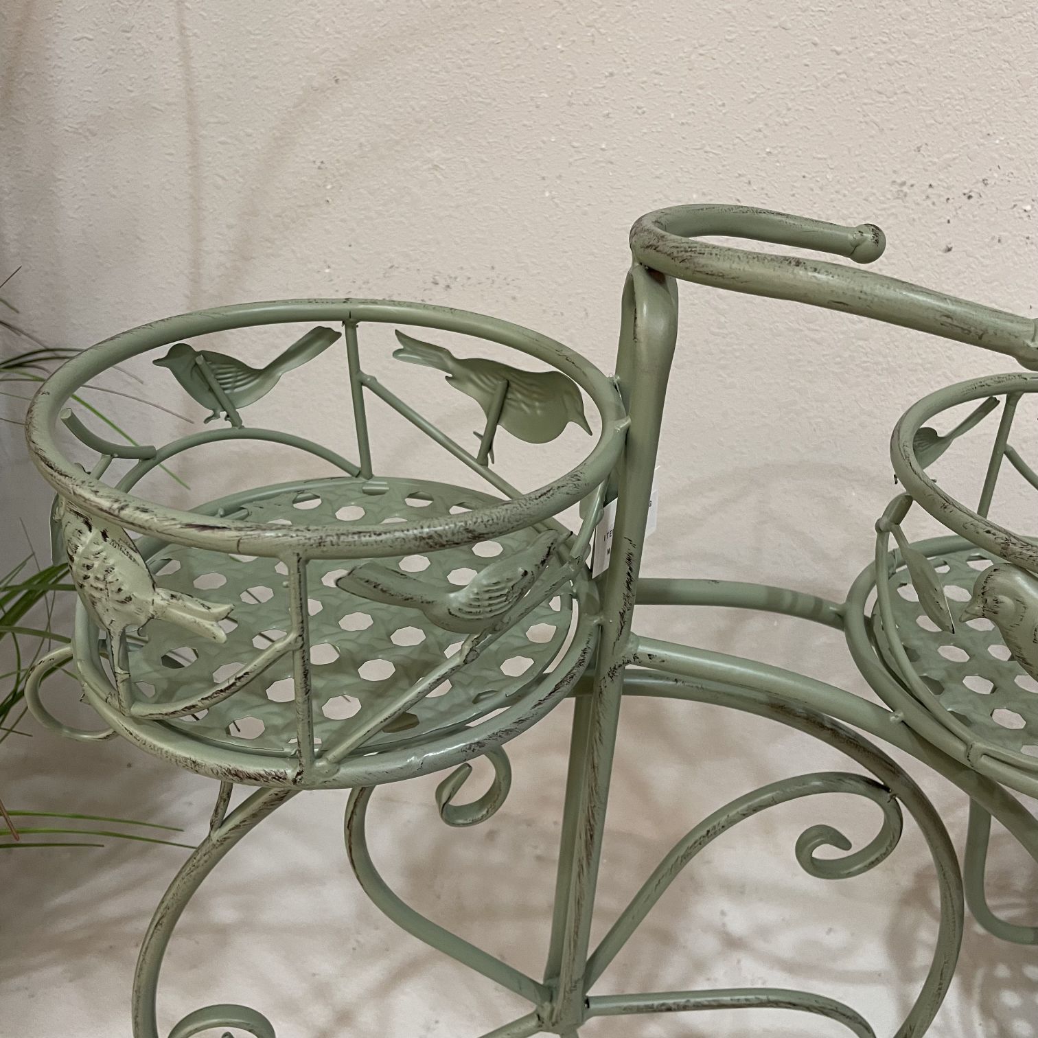 Garden ironwork flower stand, retro and aged flower basket, tricycle succulent flower pot stand, multi-layer floor-standing garden pothos plant stand Specification image