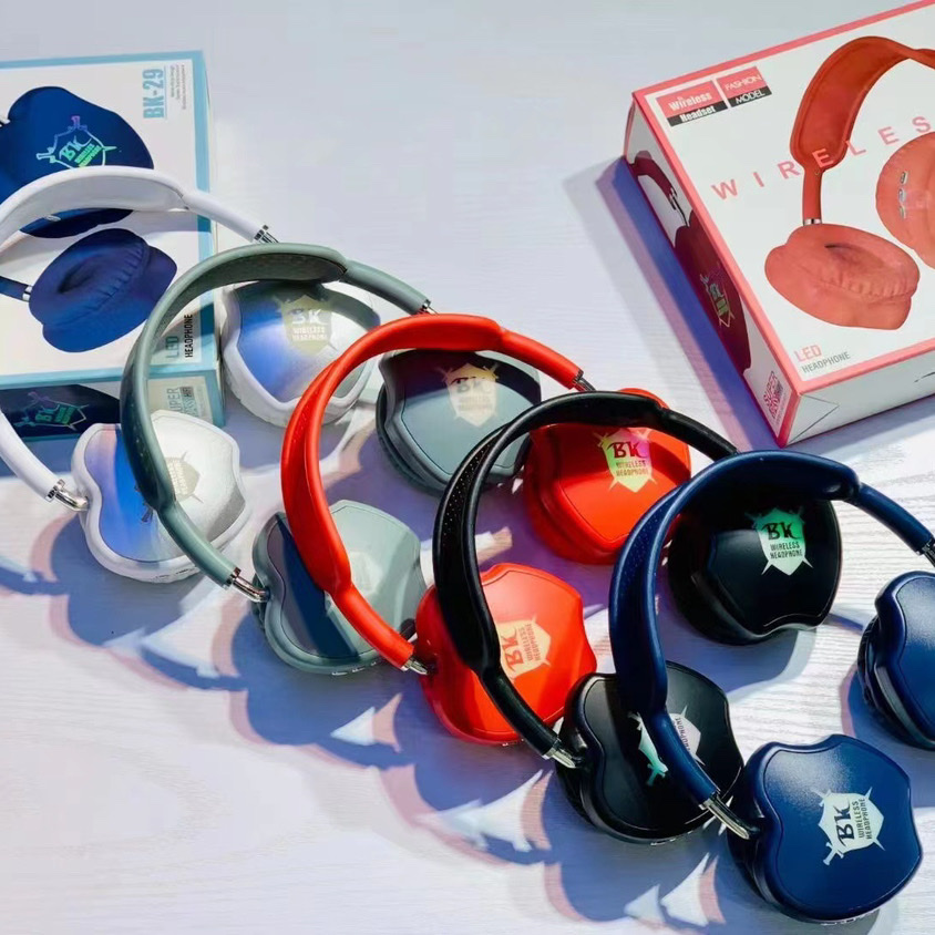 蓝牙耳机白底实物图