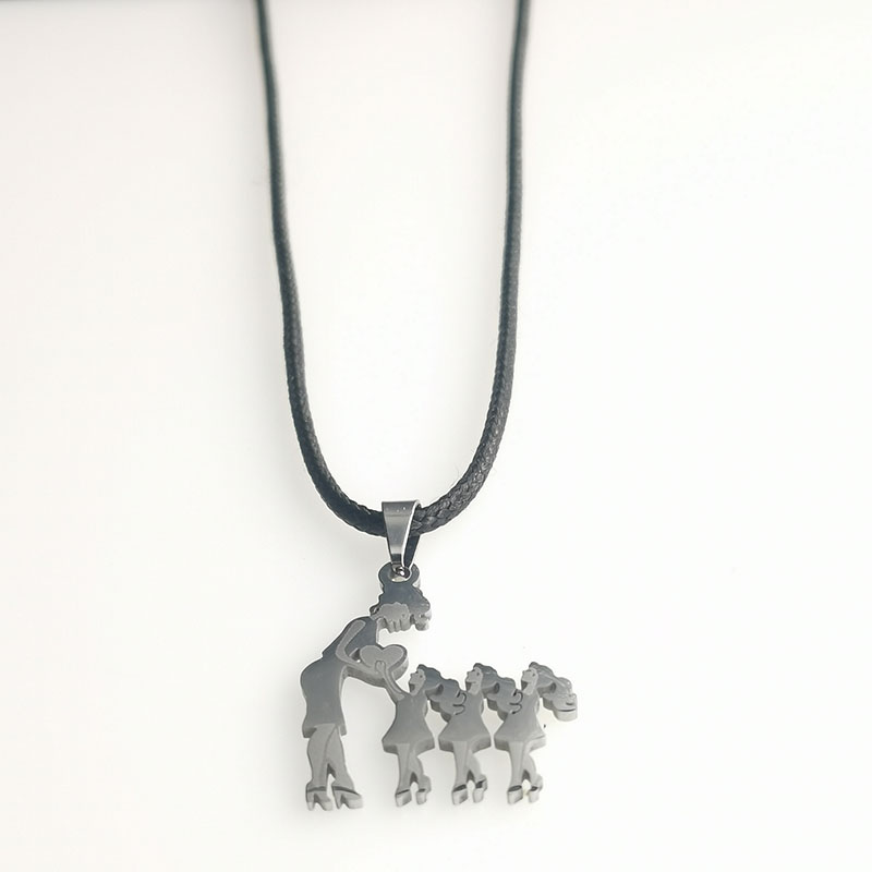 Wholesale of cross-border family series necklaces, stainless steel pendants for a family of four, mother and daughter Application Scenario