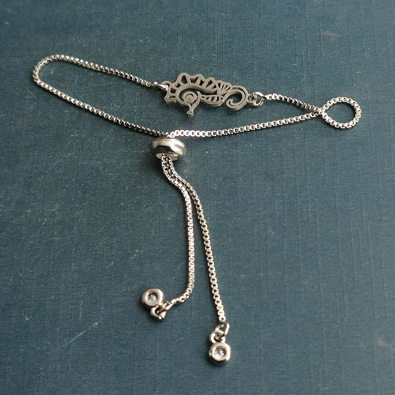 Cross-border wholesale of high-end European and American seahorse bracelets, pendants, materials, diy jewelry accessories Specification image