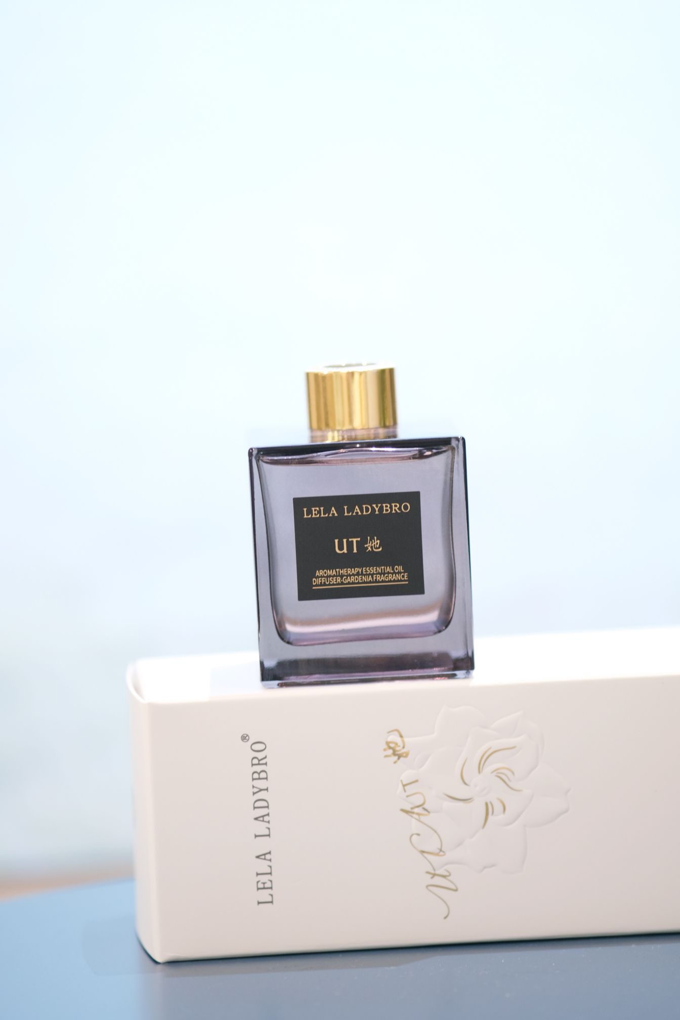 Ut Her Gardenia Fragrance! Genuine Guarantee! Large Private Chat! undefined