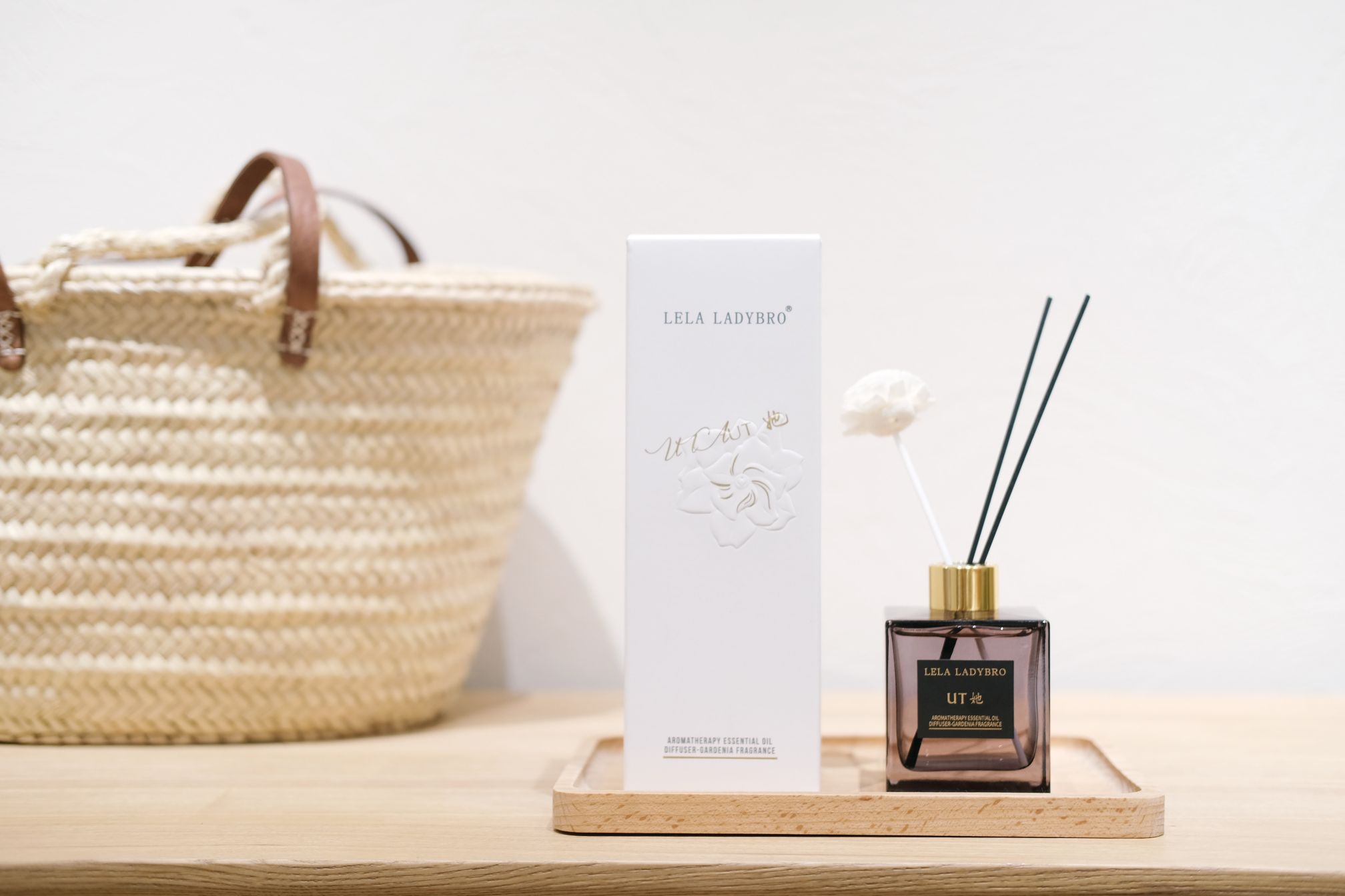 Ut Her Gardenia Fragrance! Genuine Guarantee! Large Private Chat! undefined