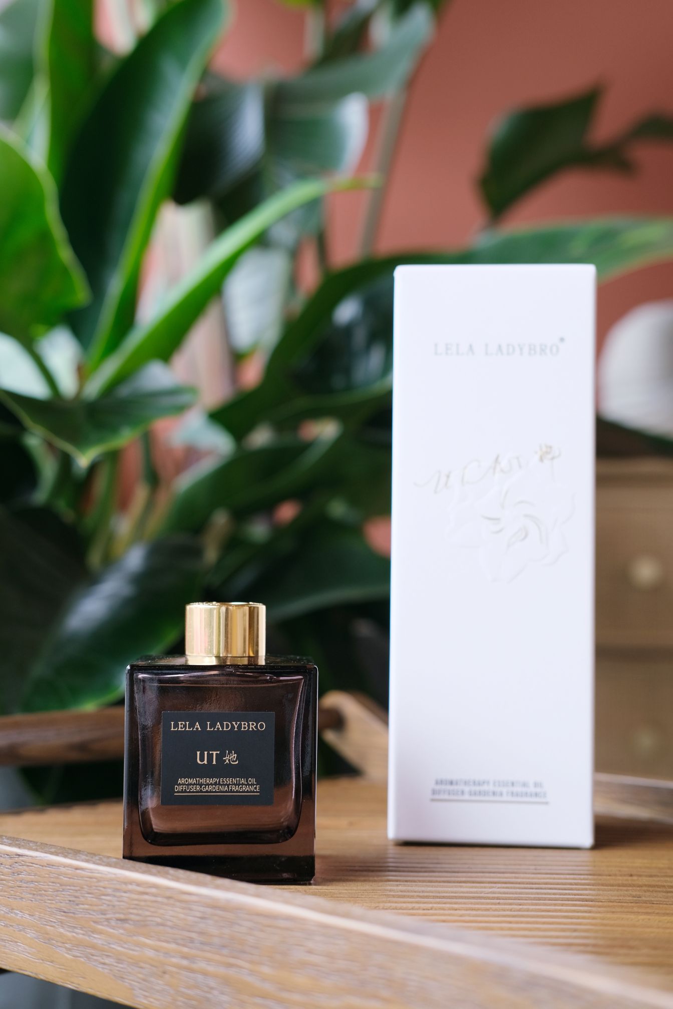 Ut Her Gardenia Fragrance! Genuine Guarantee! Large Private Chat! undefined