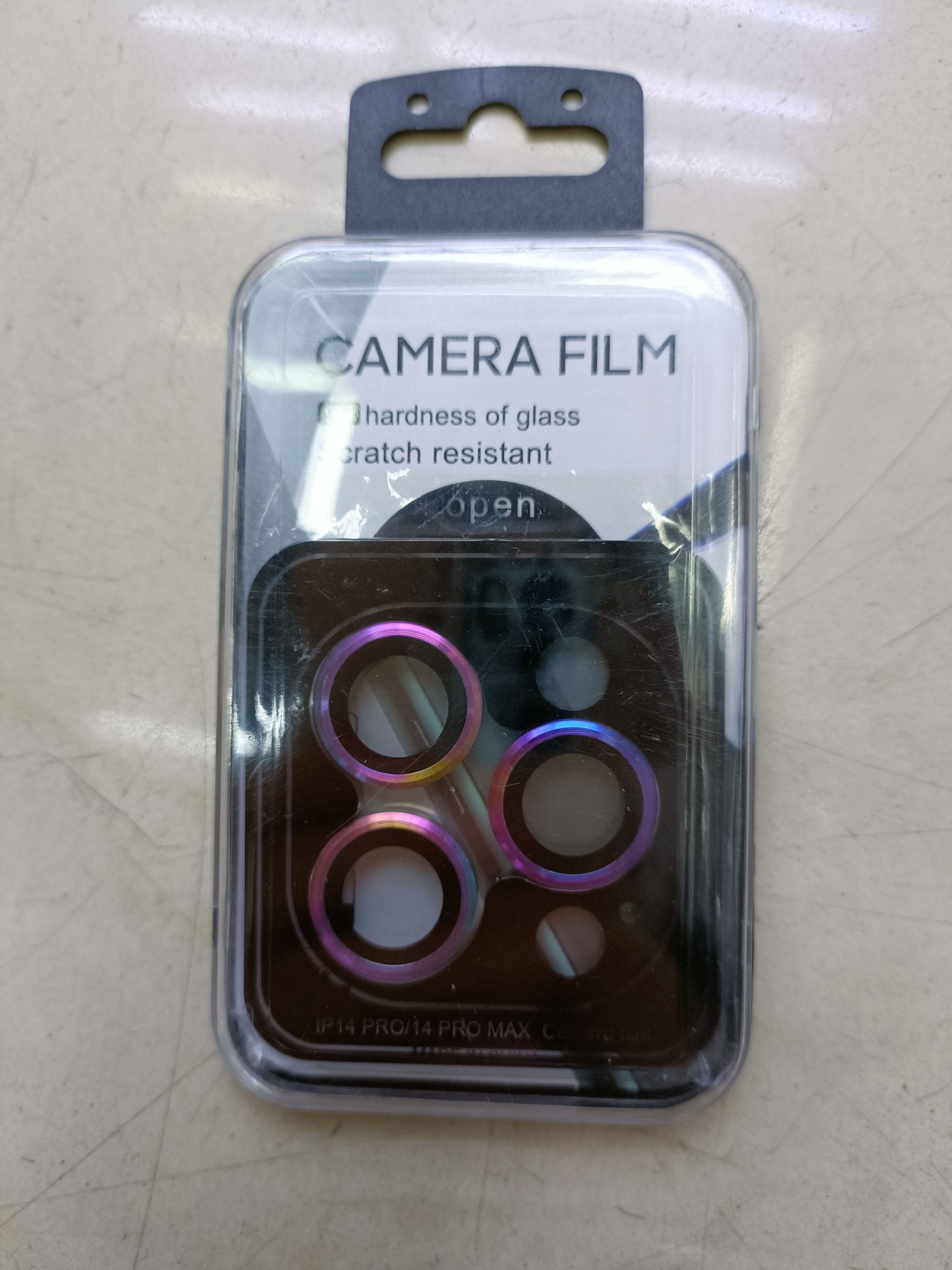 The CD-patterned lens film precisely positions the two-hole and three-hole positions detail image 5