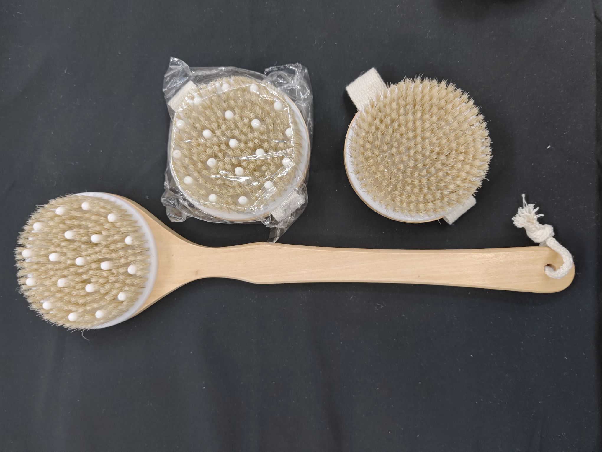 700 Single-sided integrated round-head bath brush, made of bamboo and pig bristles detail image 7