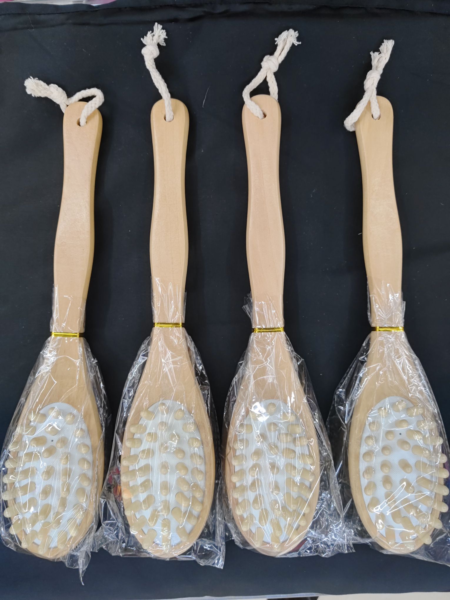 700 Single-sided integrated round-head bath brush, made of bamboo and pig bristles detail image 8