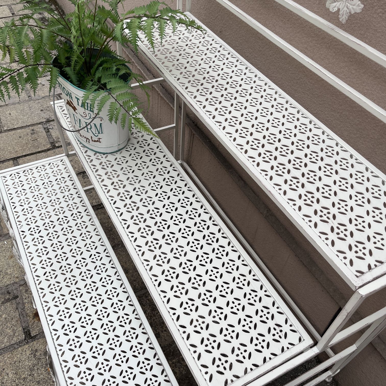Outdoor Courtyard White And Green Retro Do Old Iron Art Stepped Flower Rack Floor Balcony Succulent Flower Pot Storage Multi-Layer Trapezoidal Display Shelf Item Picture