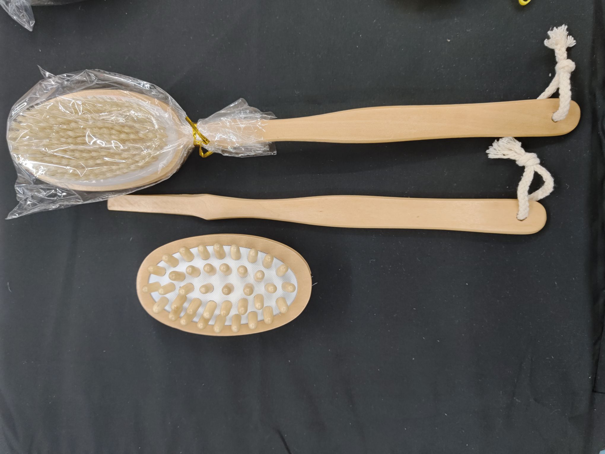 700 Single-sided integrated round-head bath brush, made of bamboo and pig bristles detail image 6