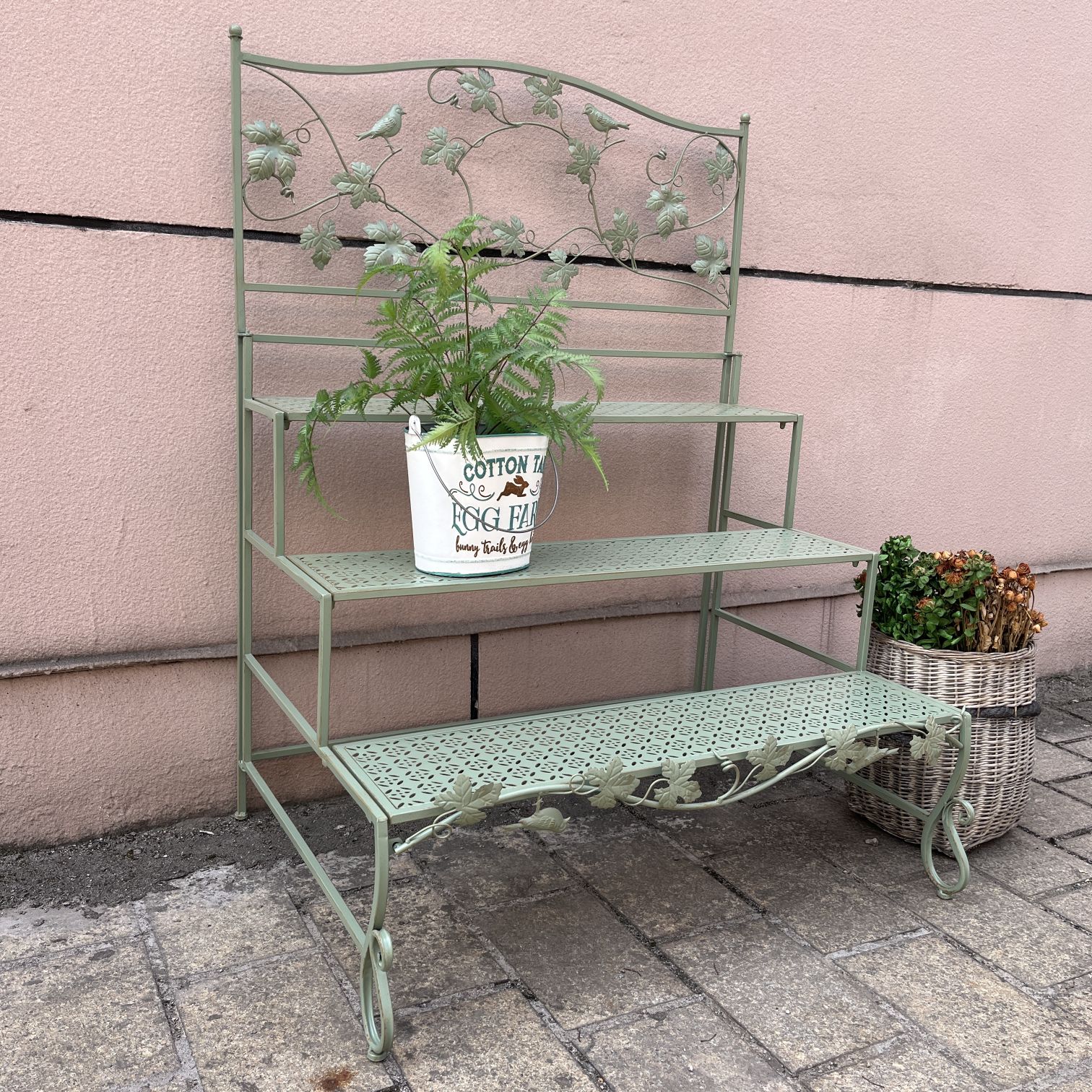 Outdoor Courtyard White And Green Retro Do Old Iron Art Stepped Flower Rack Floor Balcony Succulent Flower Pot Storage Multi-Layer Trapezoidal Display Shelf undefined