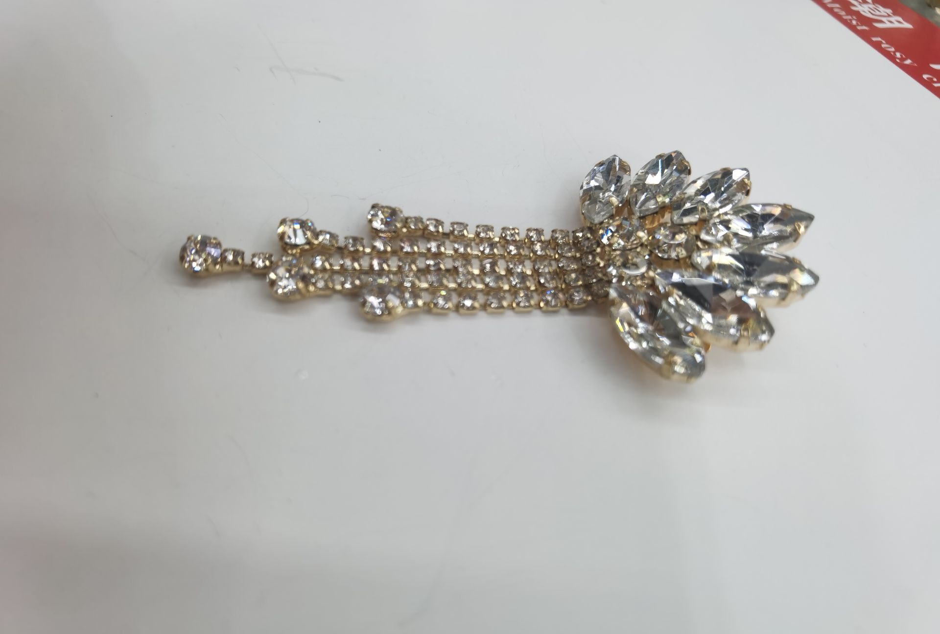 New foreign trade style welded white full diamond crystal horse eye earrings, personalized flower tassel earrings, Chao Xia 18 details Picture