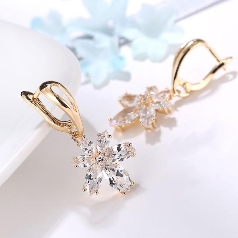 Moda europa y Estados Unidos pendientes cobre chapado 18K oro hebillas de oído exagerado earwear earstuds wholesale