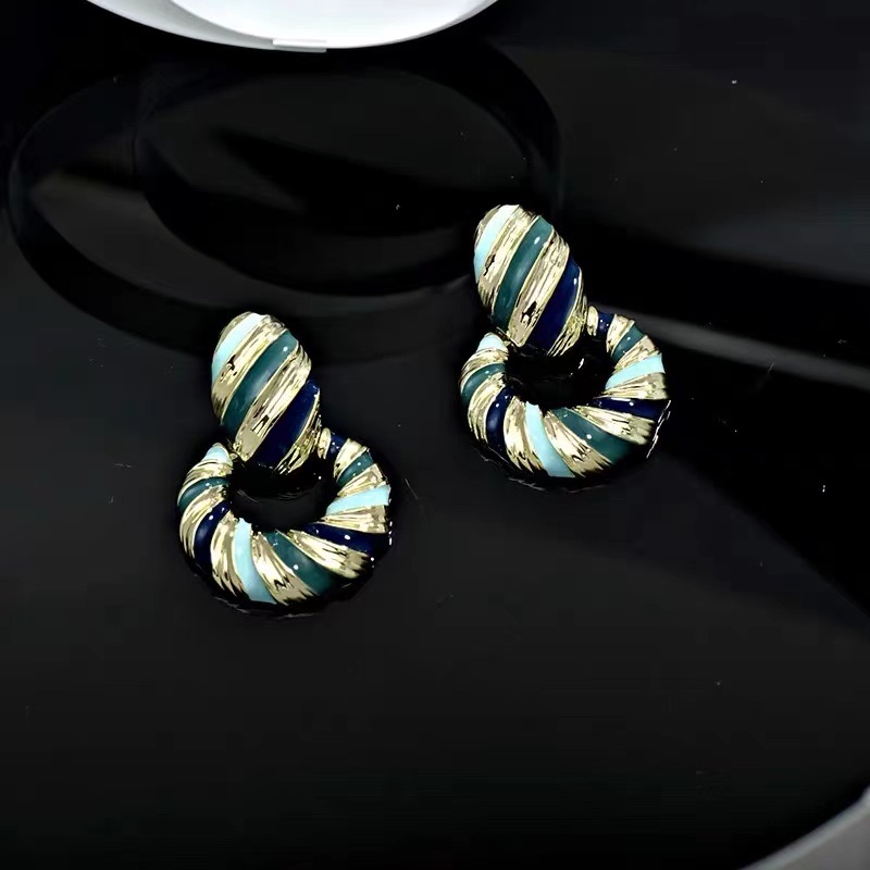 Vintage earrings, silver needle anti-allergy jewelry, CAI Ni accessory model 169