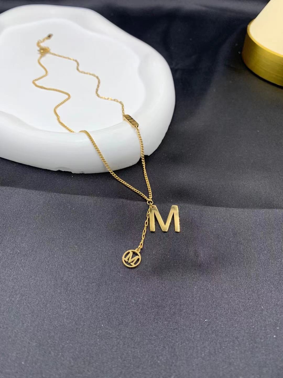 Personalized letter necklace, Bao 'oulai Bao 'Oulai Bao 'oulai Bao 'oulai Bao