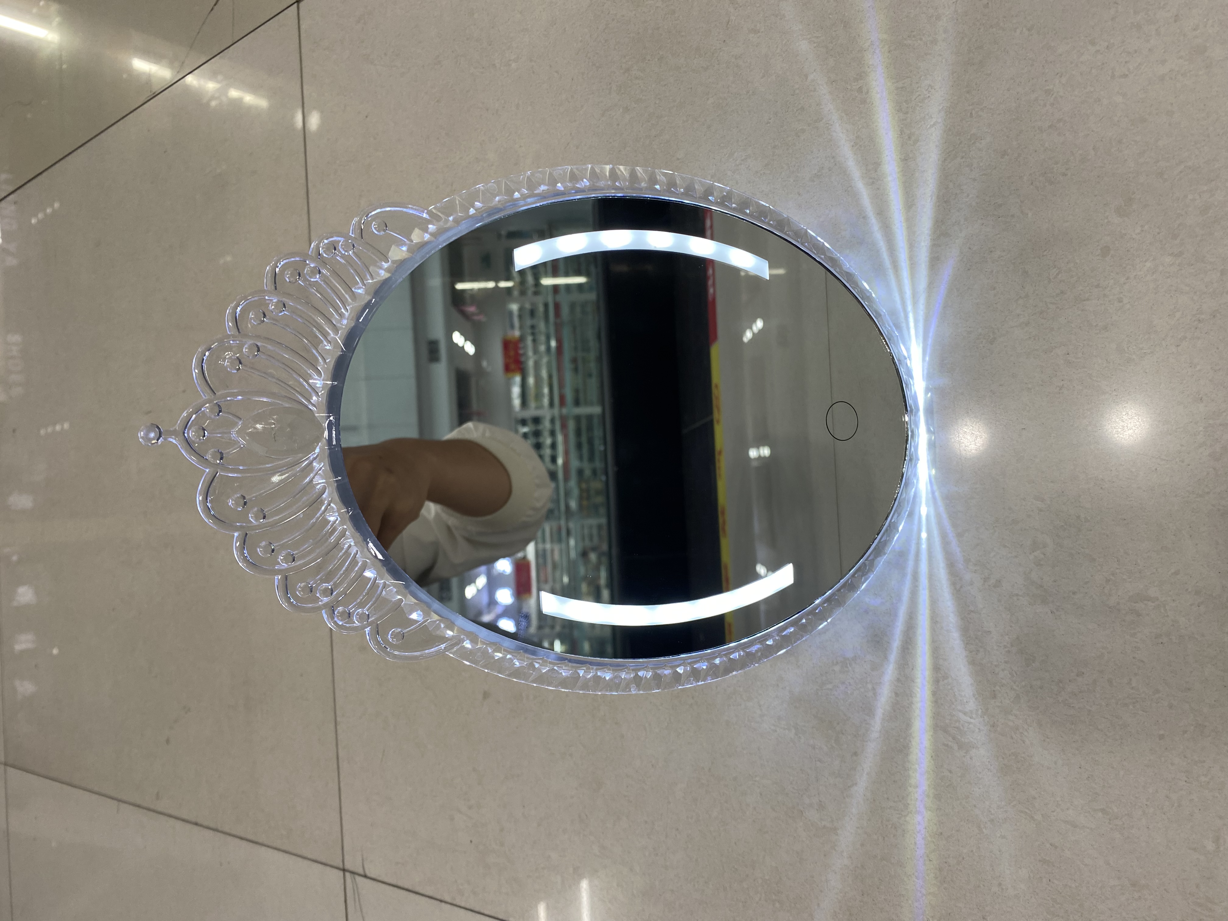 Crown makeup mirror Item Picture