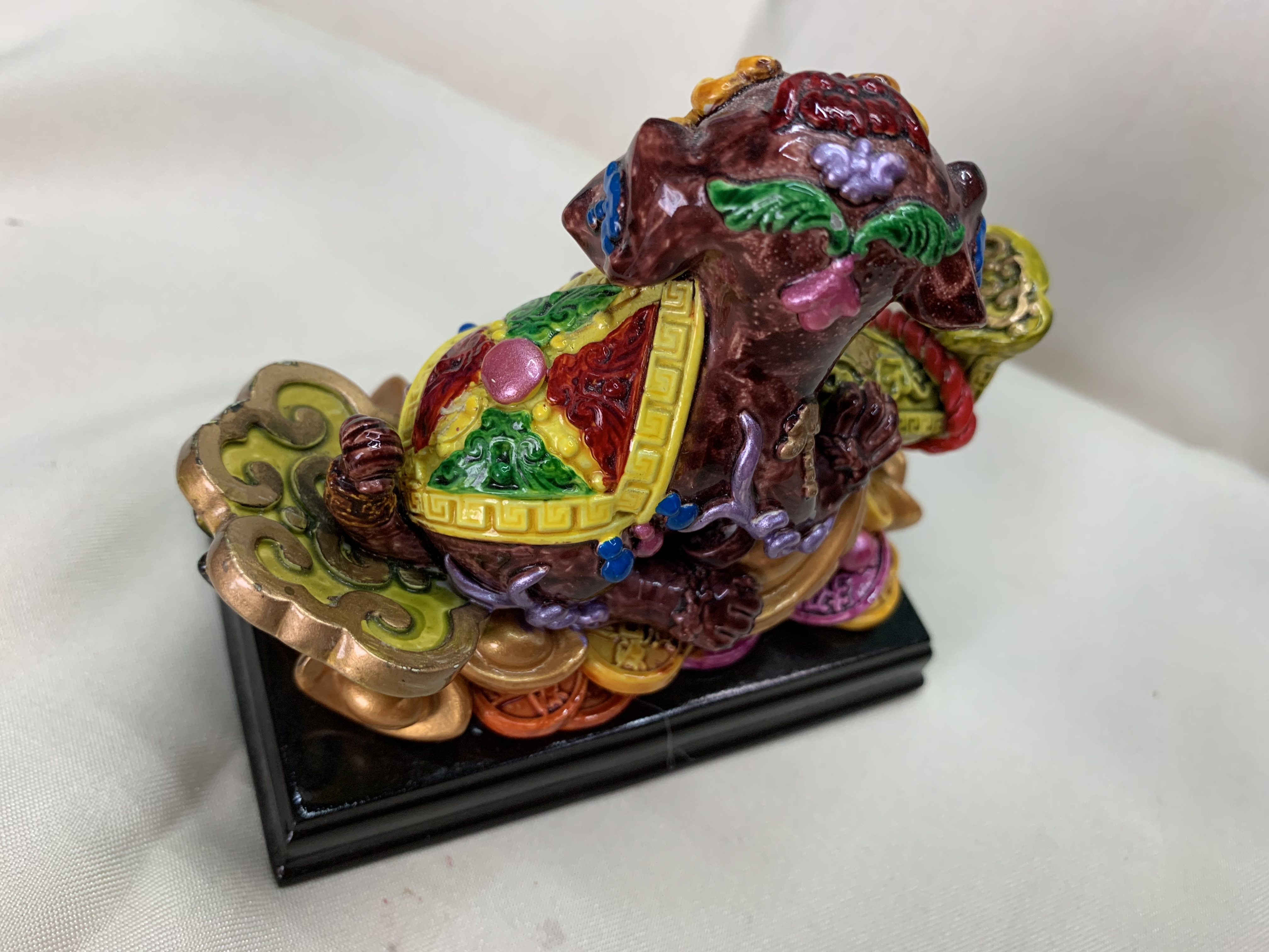 CAI's exquisite resin hand-painted craft small decorative item 10276, a zodiac dog figurine Specification image
