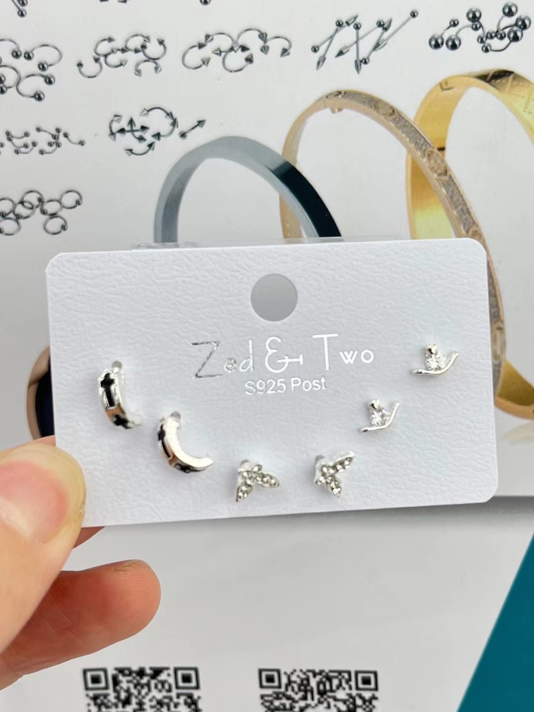 Three pairs of trendy accessories, New European Fashion, New European Fashion, New European Fashion