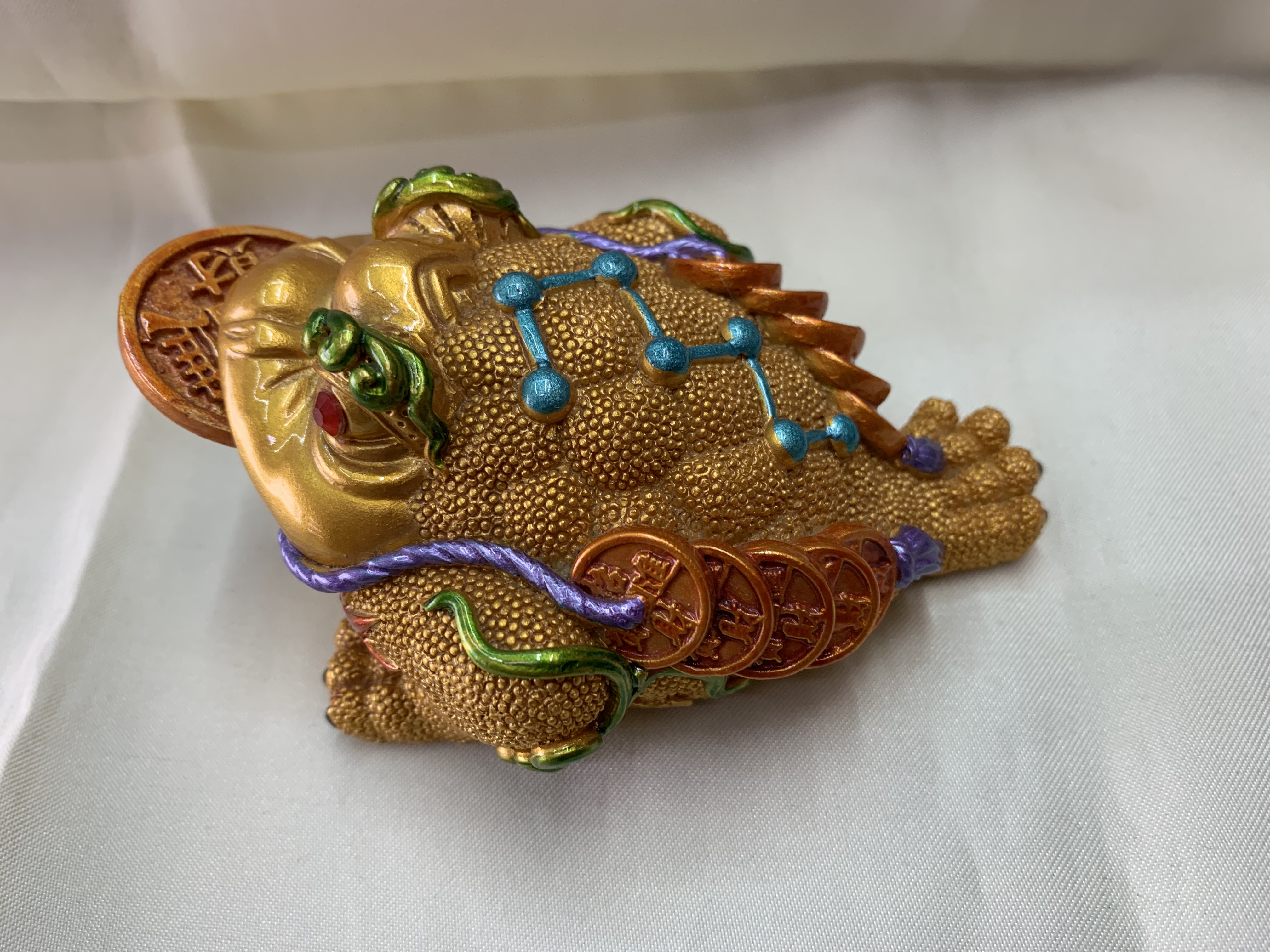 CAI's exquisite resin hand-painted small decorative item 10484-1 Golden Toad details Picture