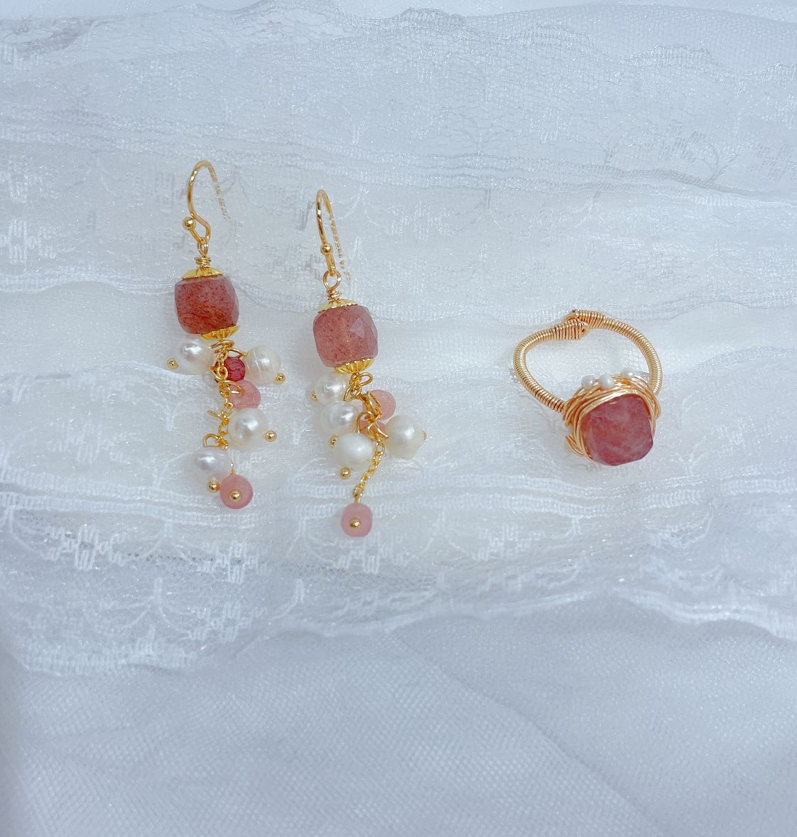 Original designer's natural pearl and natural stone fresh set detail image 8