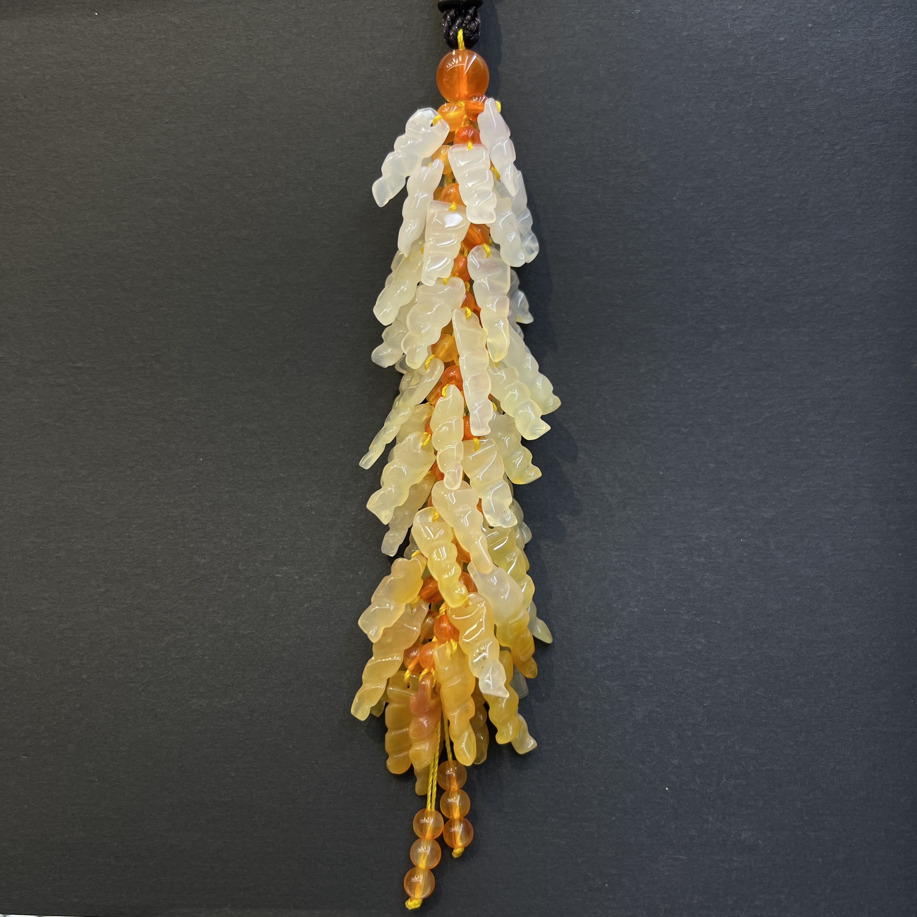【 Oriental Jade 】 Natural Yunnan Huanglong Jade A-grade high-end car pendants, car bags, hanging decorations, internet-famous car DIY safety apple style details Picture