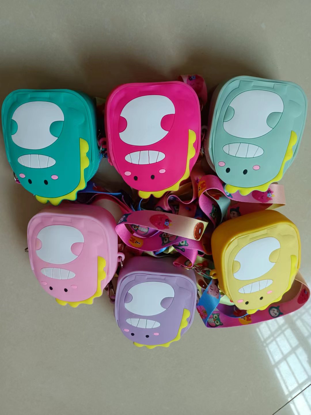 4号硅胶包百搭创意网红饰品包包小挎包可爱友谊包行