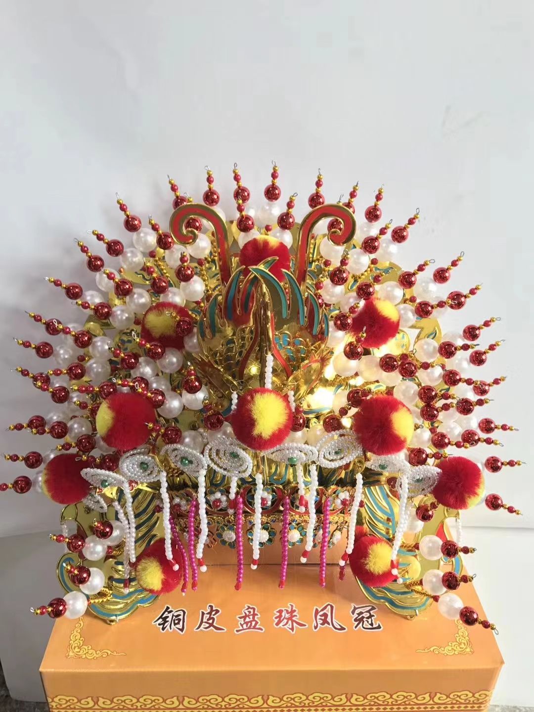 Golden Qilin A Phoenix Crown National Trend Phoenix Crown Hat, Bride Phoenix Crown Red Robe, Custom-made Five Phoenix Crowns, Statue Bodhisattva Hat, Mount Tai Grandma Hat, Golden Qilin 21 details Picture