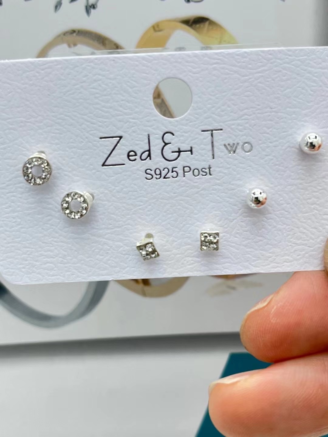 "Three pairs of popular accessories online version New European Fashion New European Fashion New European Fashion.