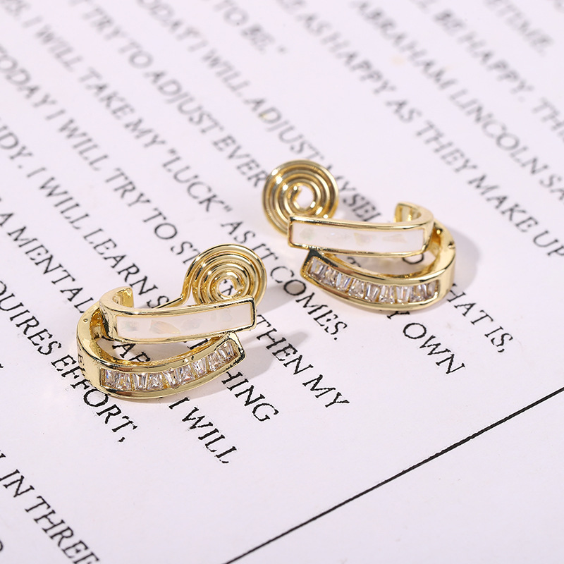 Wholesale painless, simple, arc-shaped, light luxury double-layer zircon mosquito repellent coil ear clips, no ear holes, French mother-of-pearl earrings