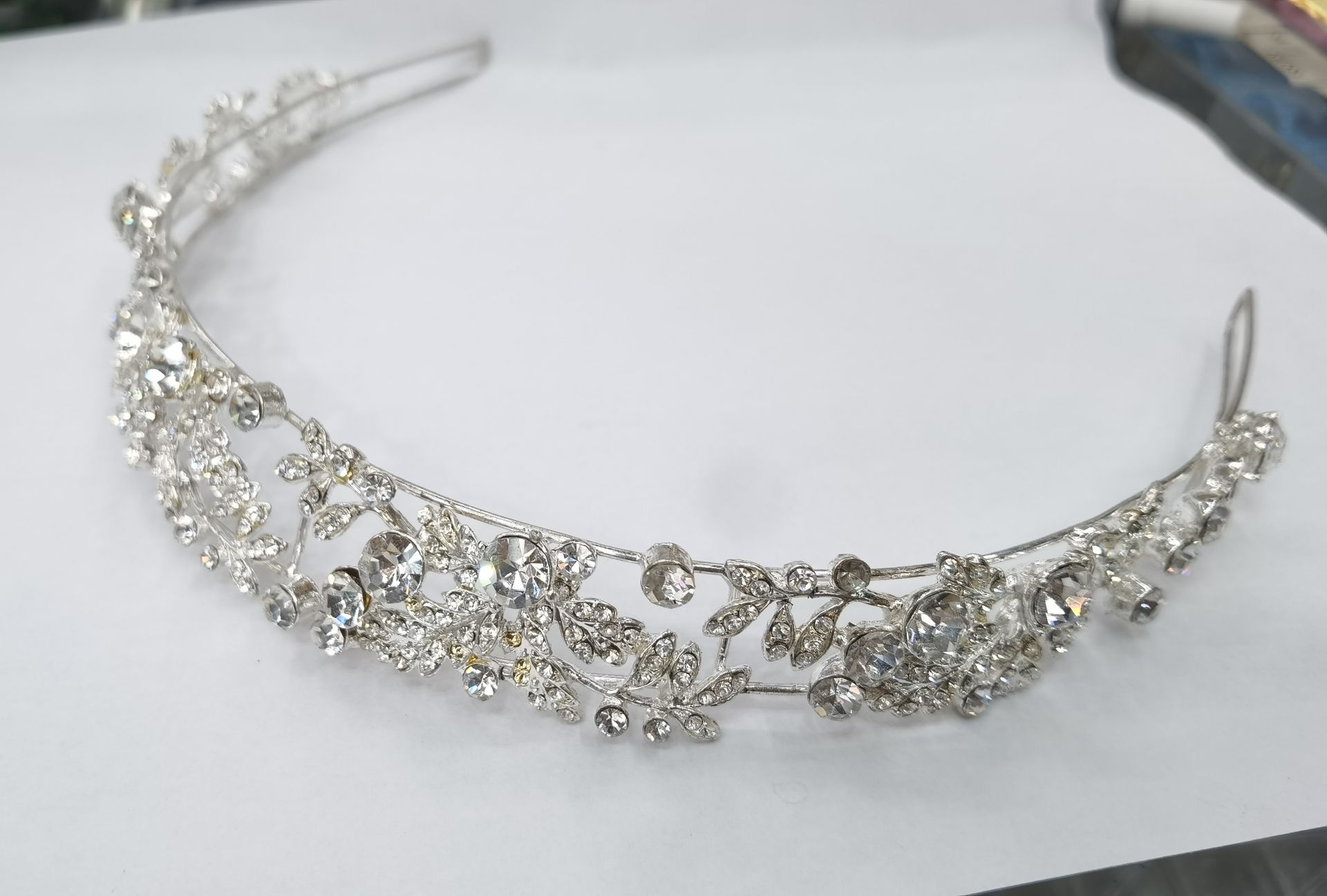 Heavy Industry brand high-end style headwear is selling well. Pure handcrafted metal flower sparkling diamond crystal headband headwear, Chao Xia 18 details Picture