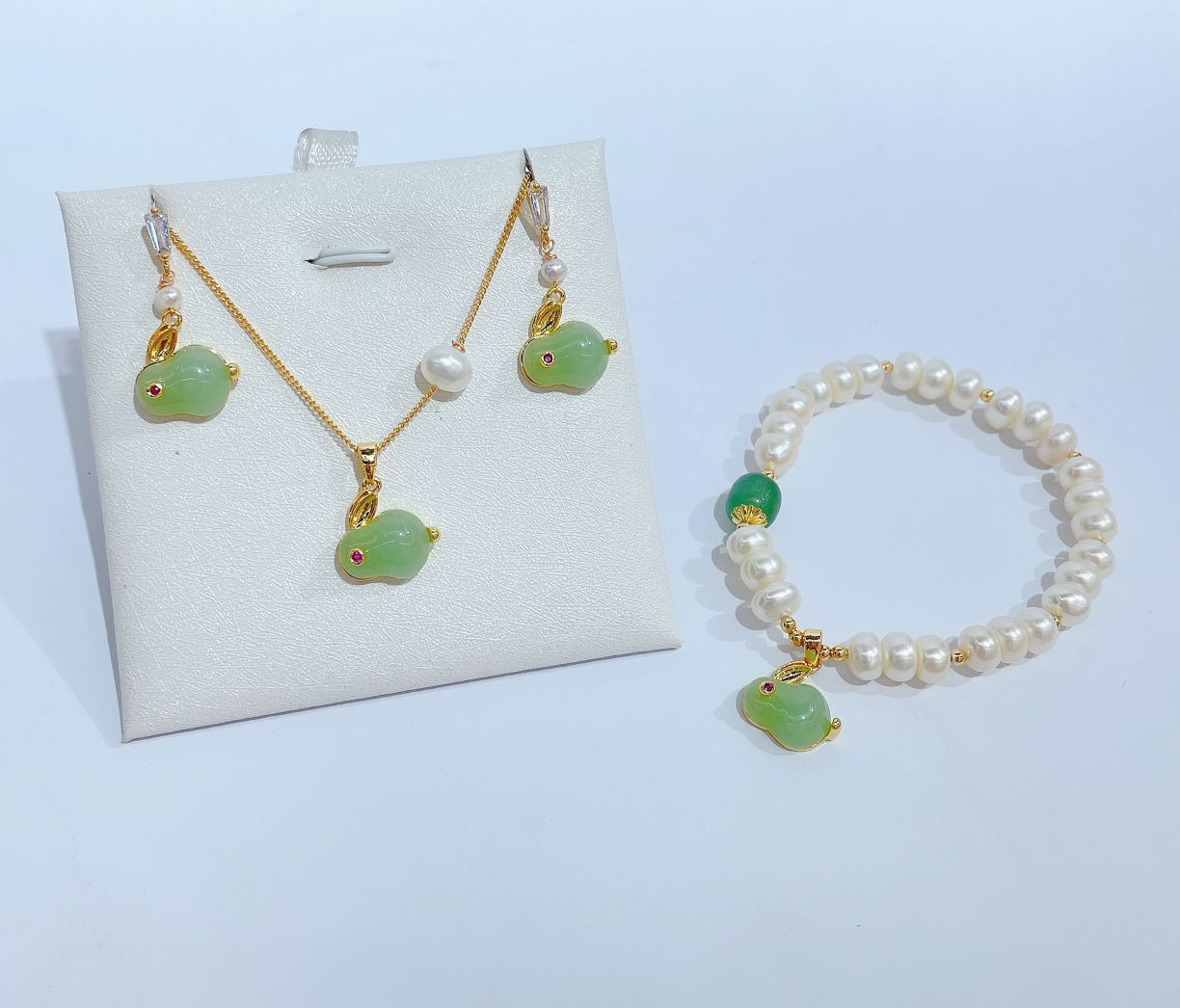 Original design natural pearl jade Rabbit Year Zodiac Year necklace set detail image 2