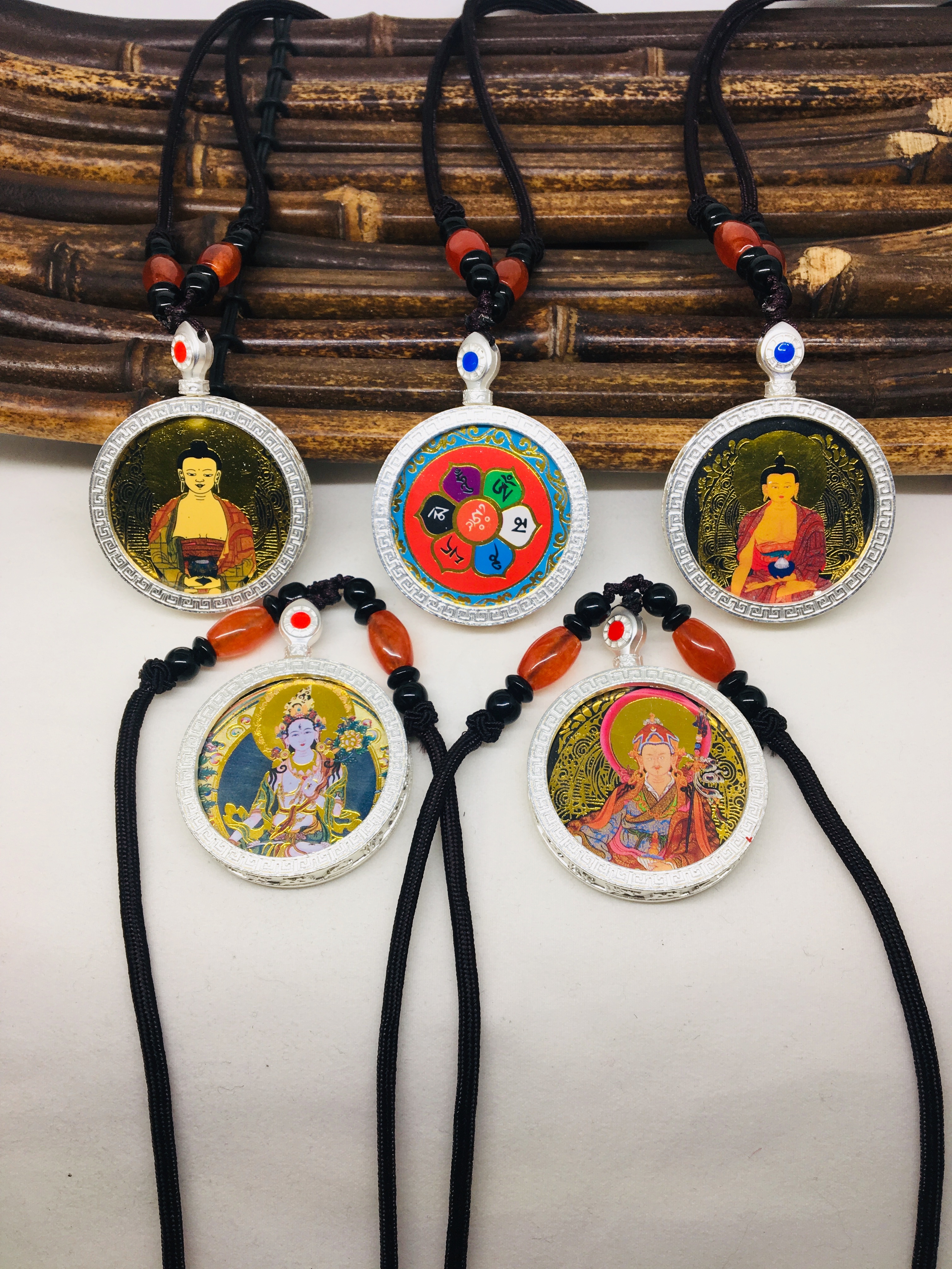 Round silver ring Thangka pendant necklace, platinum pendant necklace, Amitabha Buddha 1 pendant necklace Specification image