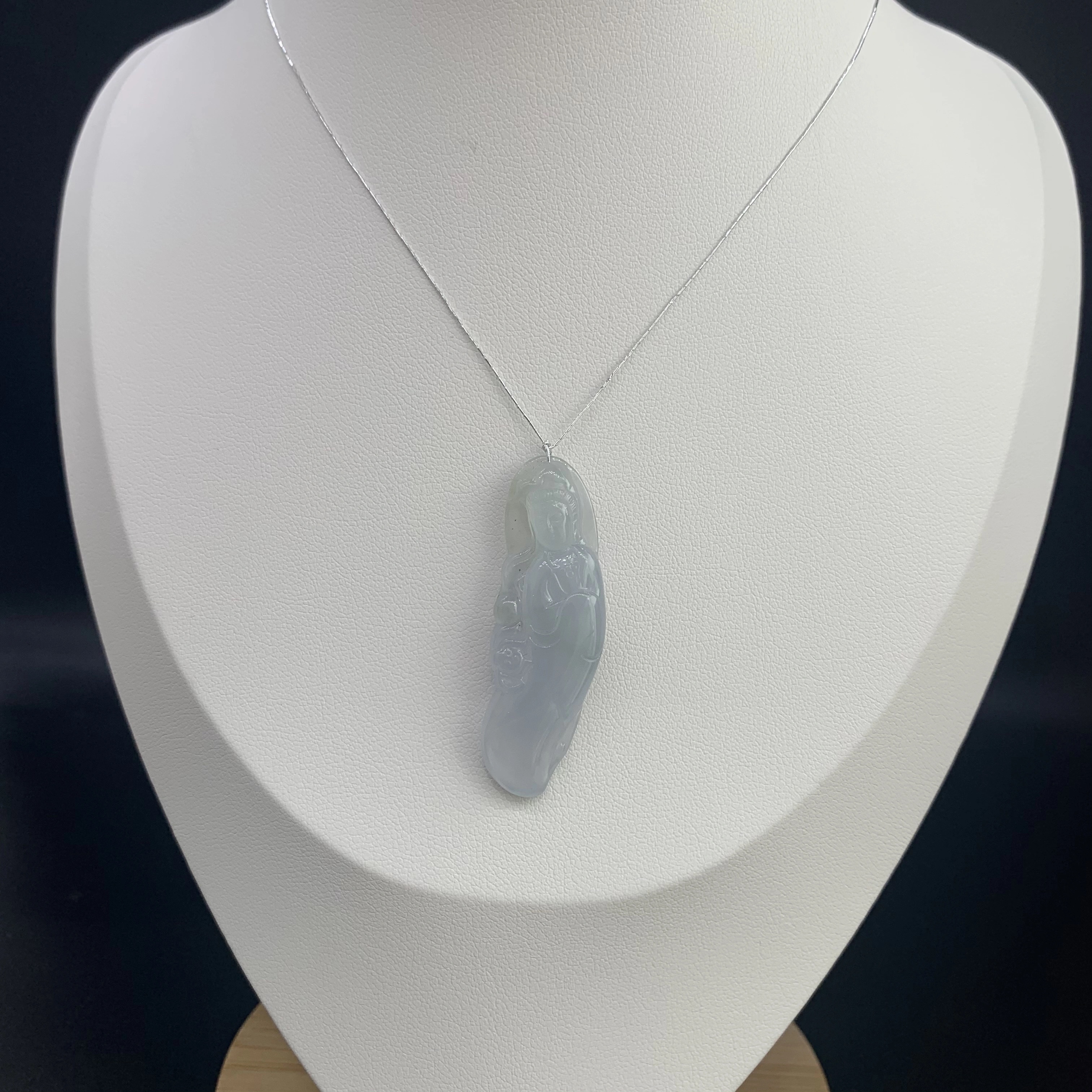 【 Oriental Jade 】 Natural Burmese jadeite and jade A-grade exquisite and fine glutinous type small Guanyin pendant jadeite necklace Specification image