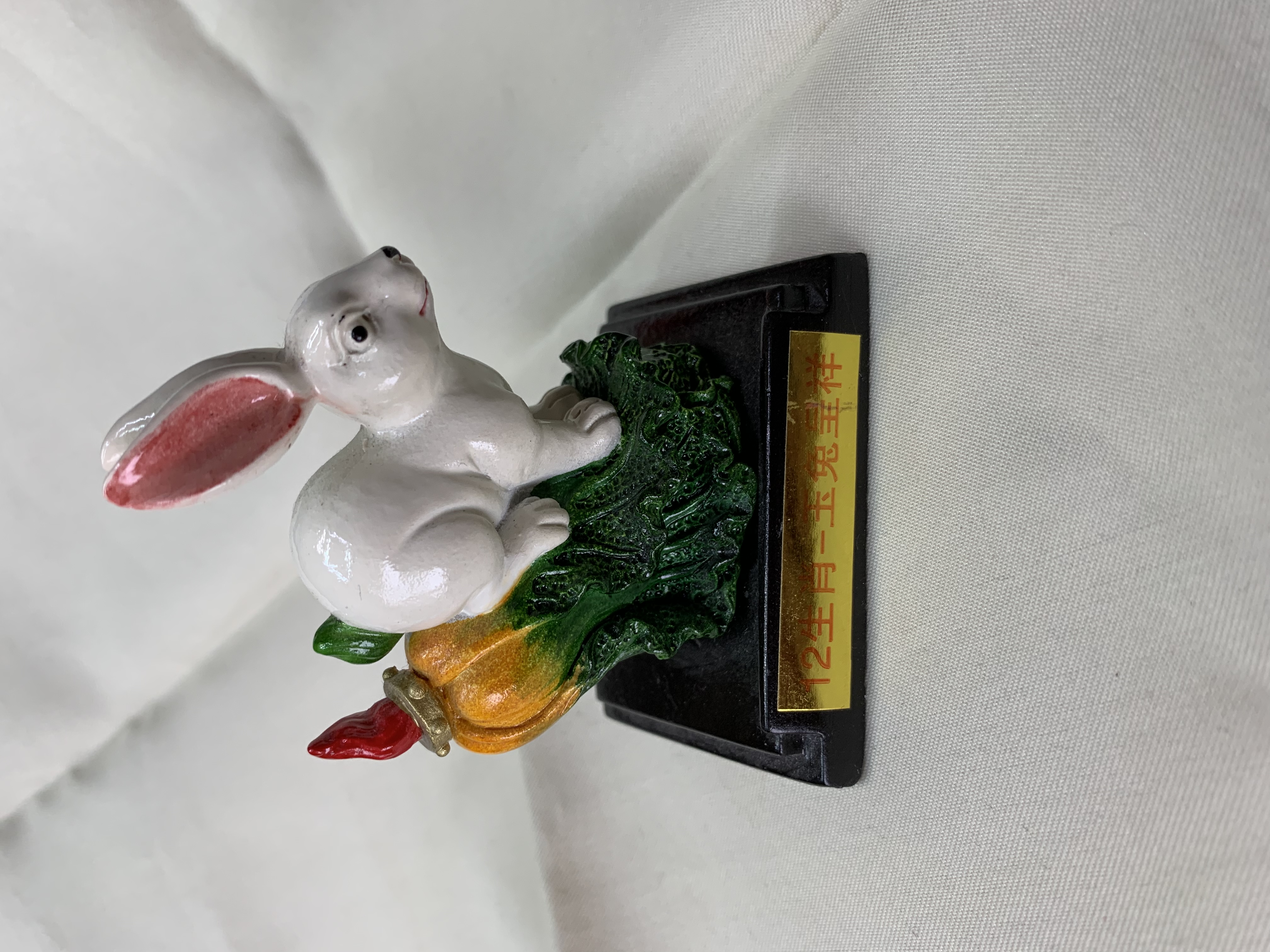 CAI's exquisite resin hand-painted 10544 zodiac rabbit figurine
