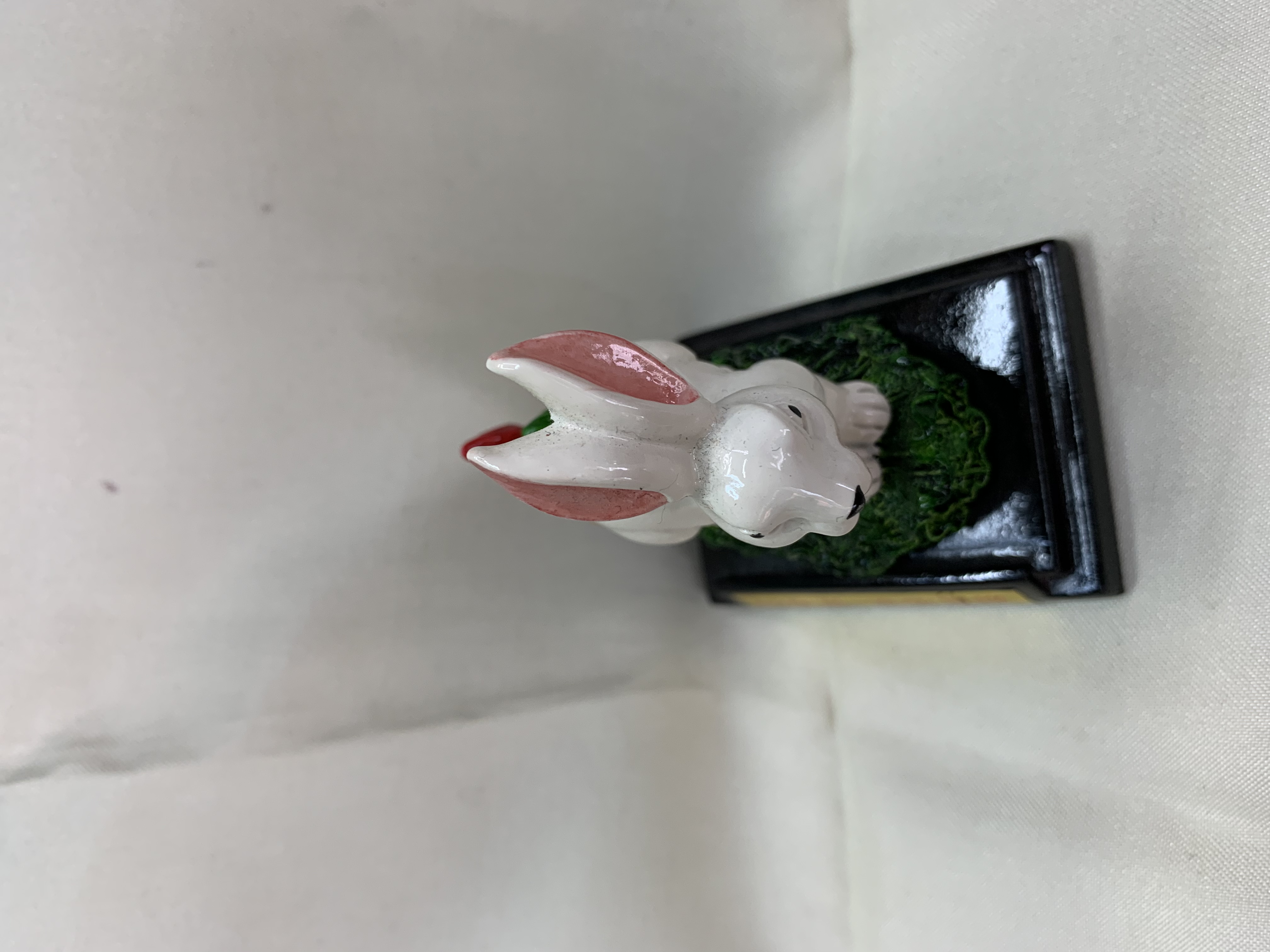 CAI's exquisite resin hand-painted 10544 zodiac rabbit figurine Specification image