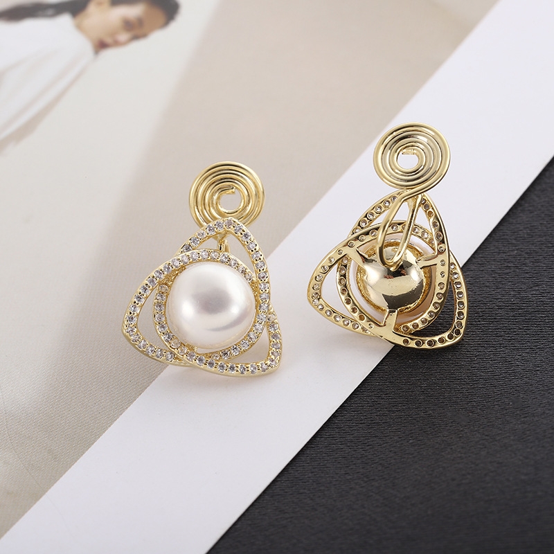 Ear clip women's pearl earrings without ear holes, high-end design sense, light luxury, retro and niche style earrings Specification image