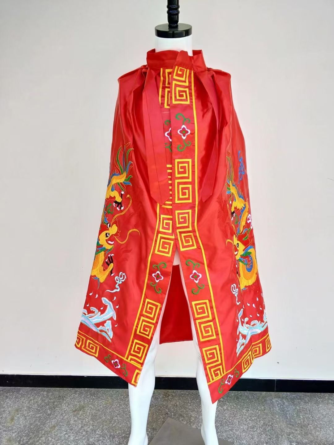 Golden Qilin A Buddha Statue cape Cloak, Guanyin Lotus Deity Statue Robe, Winter home use, Bodhisattva Double Dragon Phoenix embroidery Golden Qilin 15 Specification image