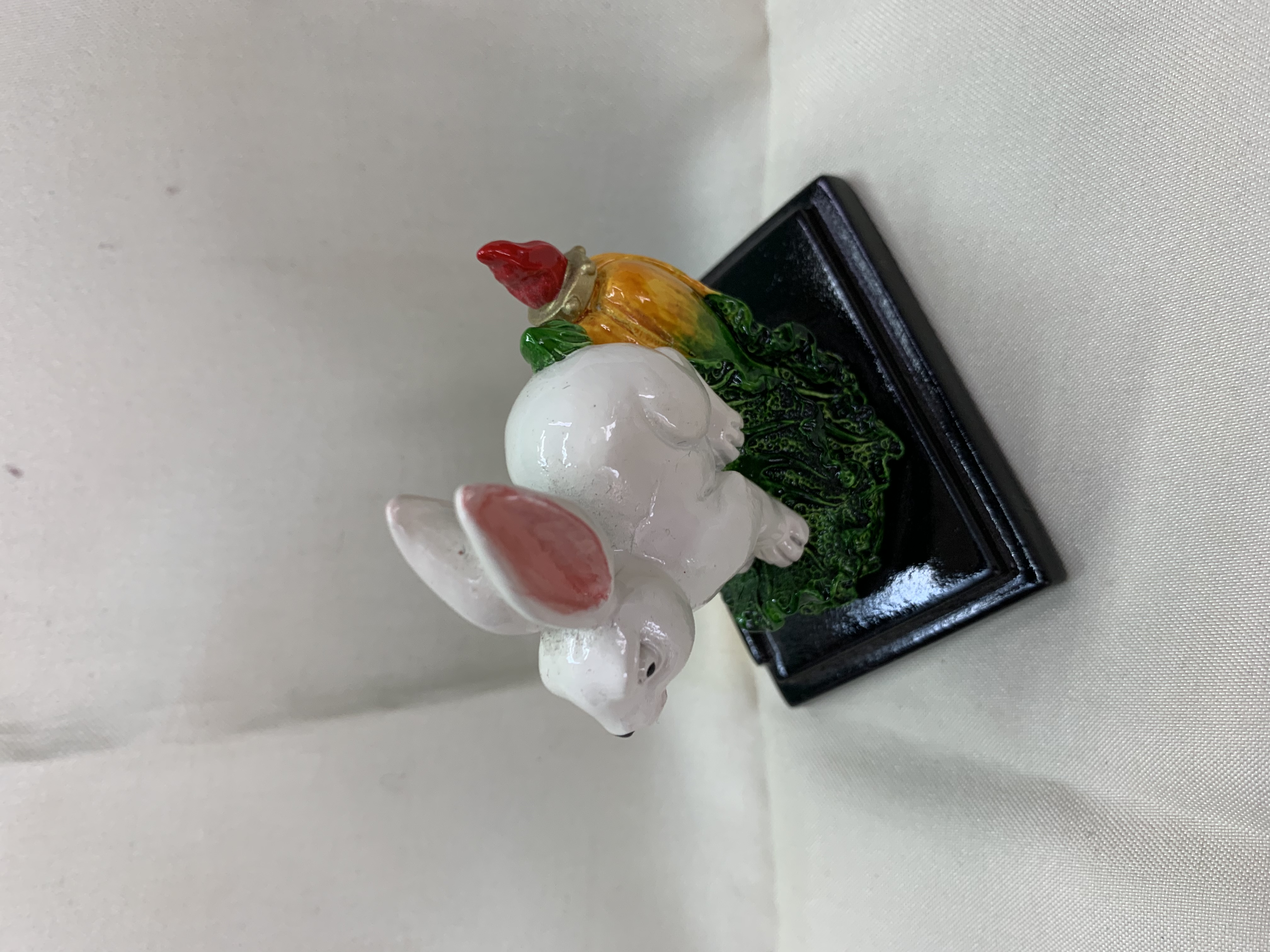 CAI's exquisite resin hand-painted 10544 zodiac rabbit figurine Application Scenario