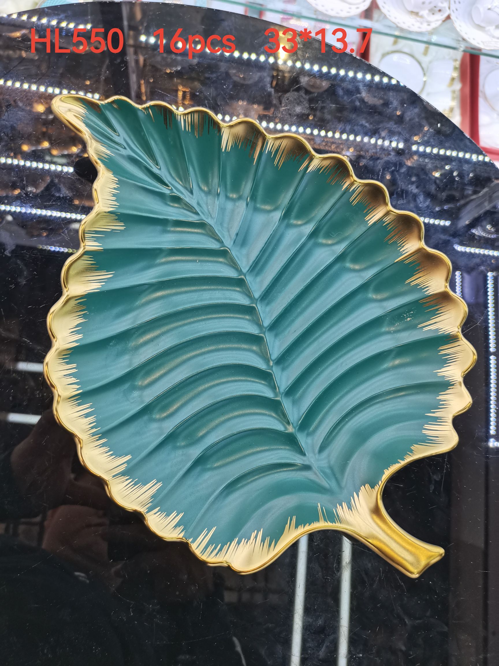 Gold-plated edge fruit plate, ceramic daily-use European-style gold-plated casual fruit or snack storage, practical daily-use plate, Medley 044 details Picture