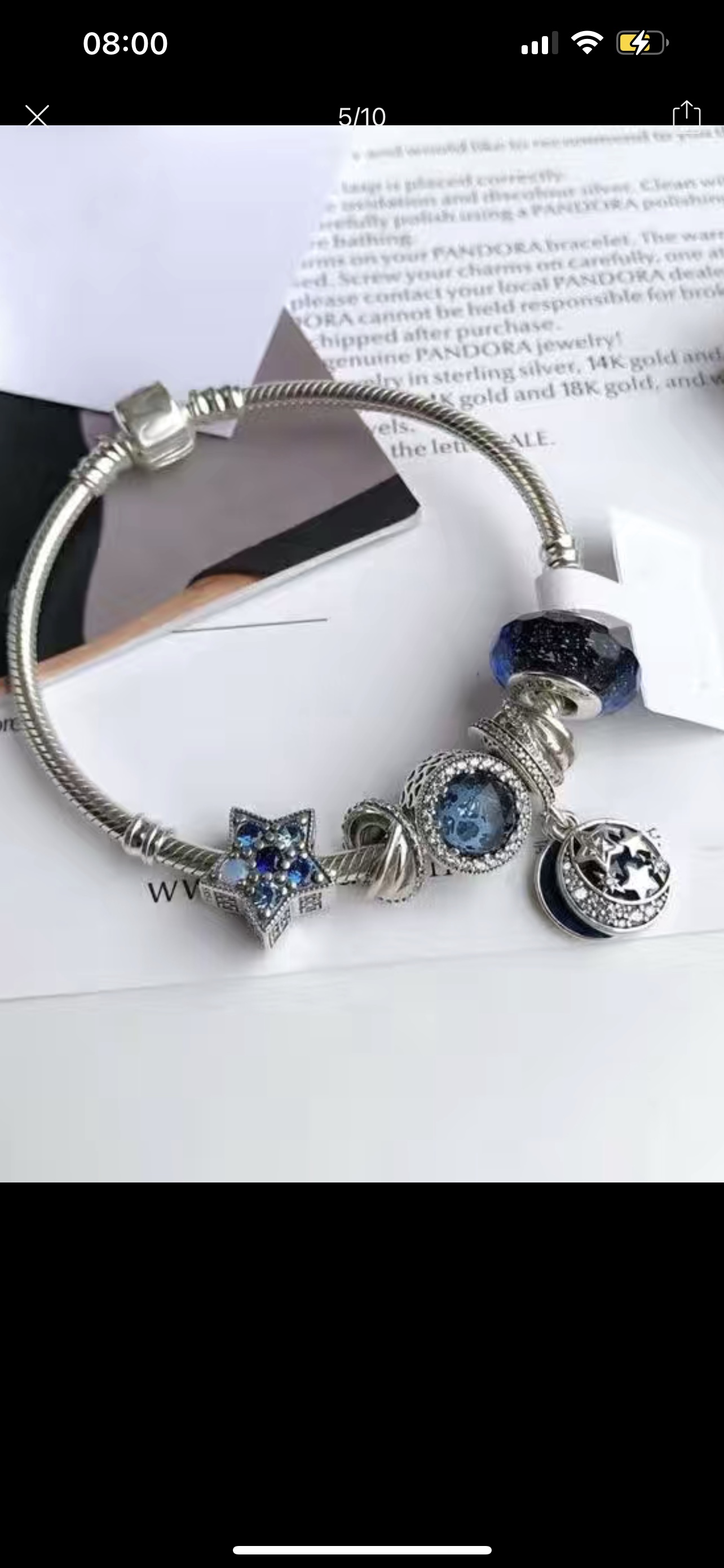 A trendy and fashionable royal blue pendant chain bracelet for girls in Europe and America details Picture