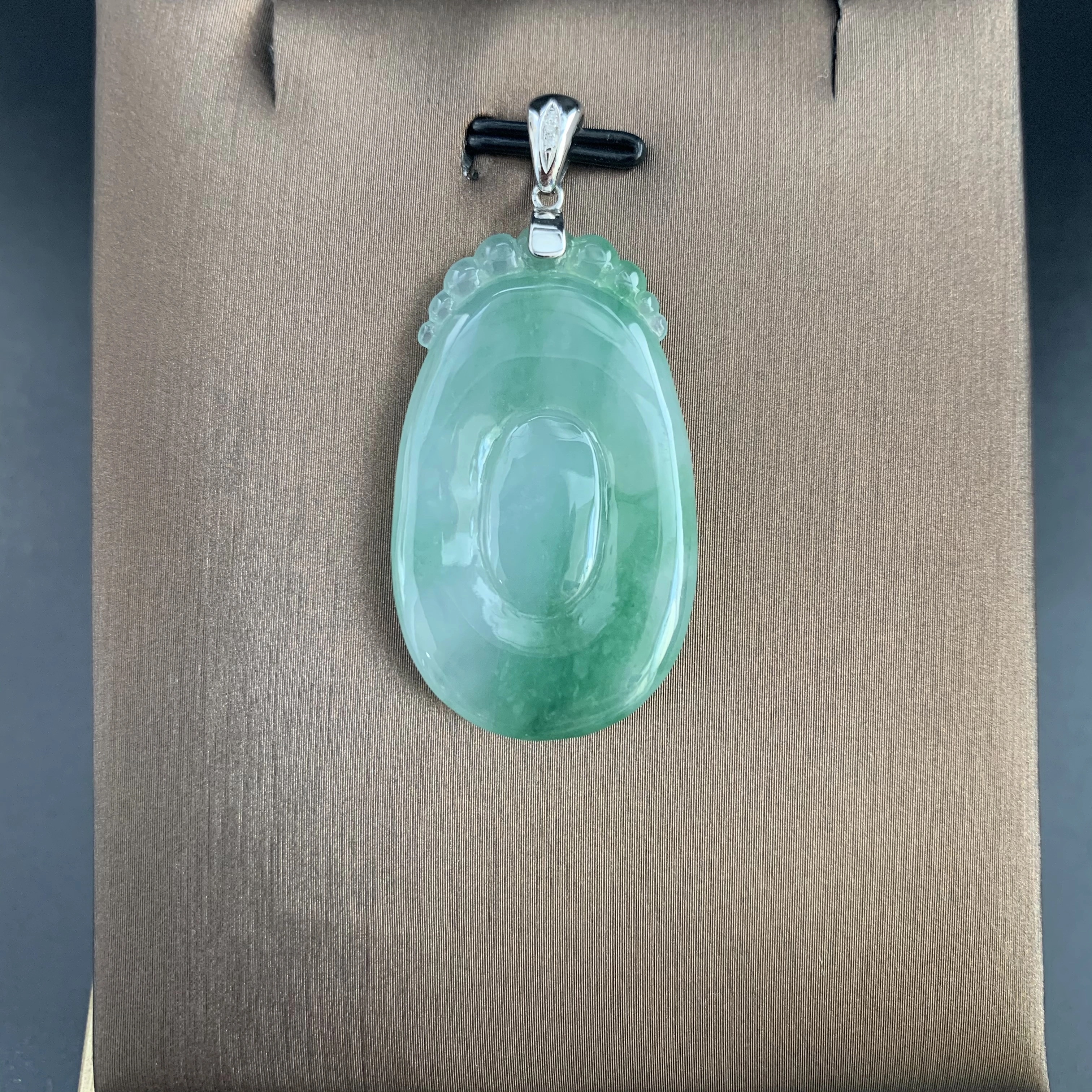 【 Oriental Jade 】 Natural Burmese jadeite and jade A-grade Ruyi Fubei fine glutinous variety pendant jadeite necklace Specification image
