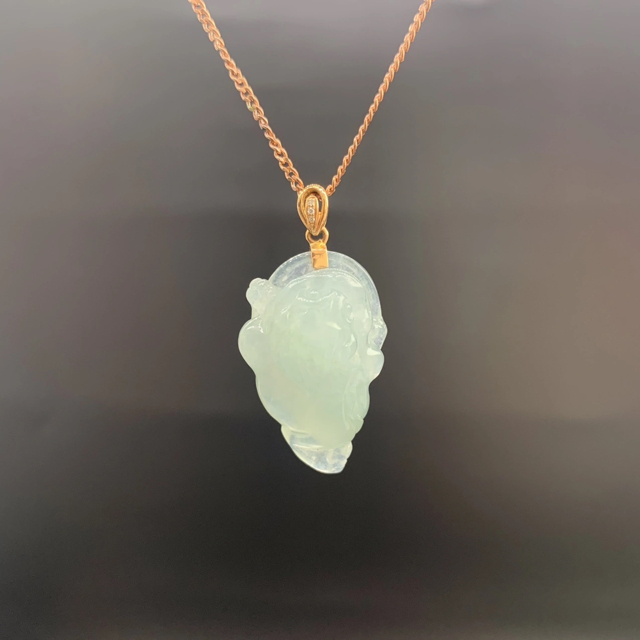 【 Oriental Jade 】 Natural Burmese jadeite and jade A-grade fine glutinous variety Golden Toad Wealth Guardian small pendant jadeite necklace details Picture