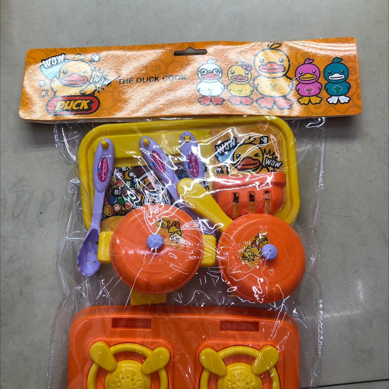 100/件，是一款新产品，正在很热销中，欢迎新老客户惠顾，欢迎新老客户选购。9999