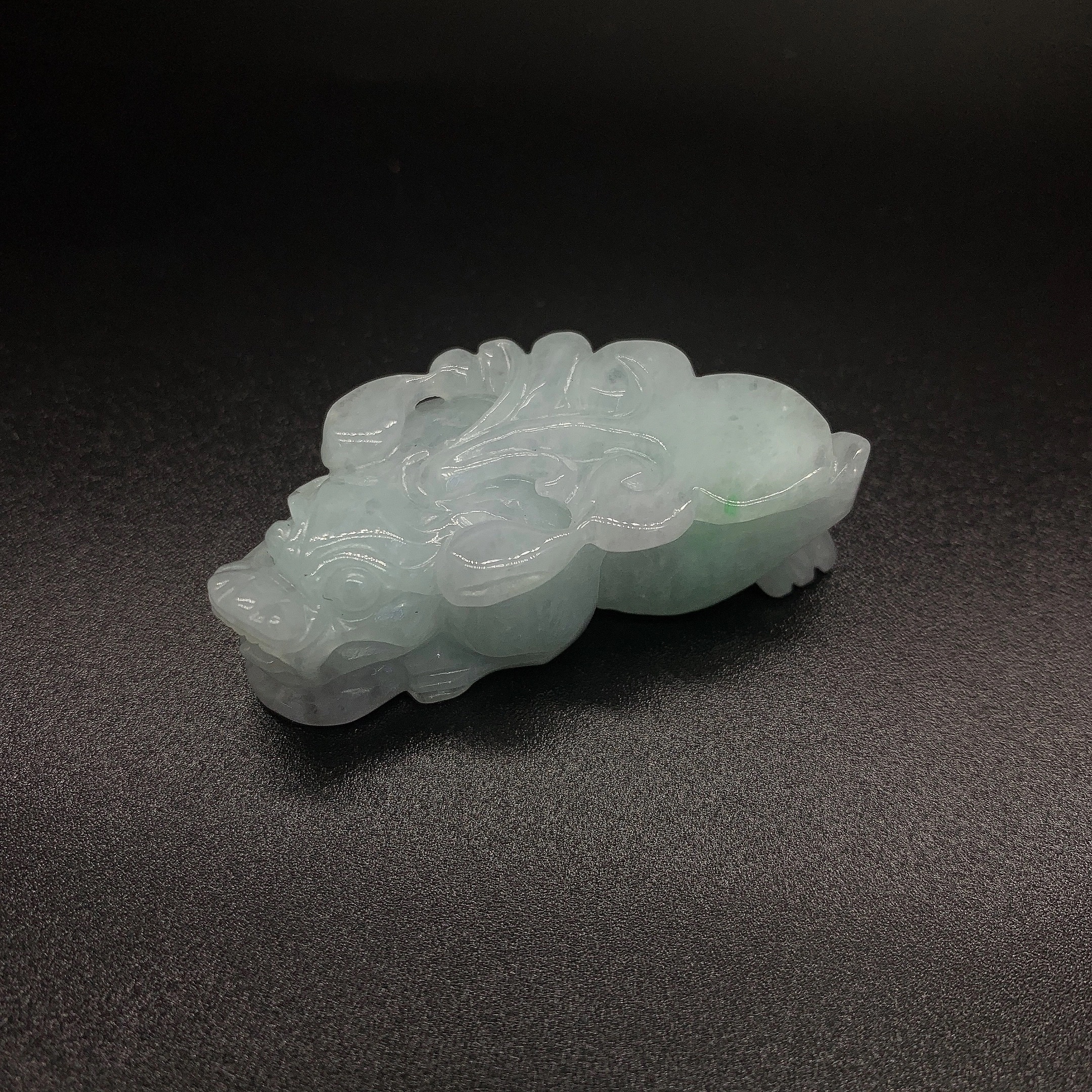 貔貅招财辟邪/糯种/天然翡翠玉石白底实物图