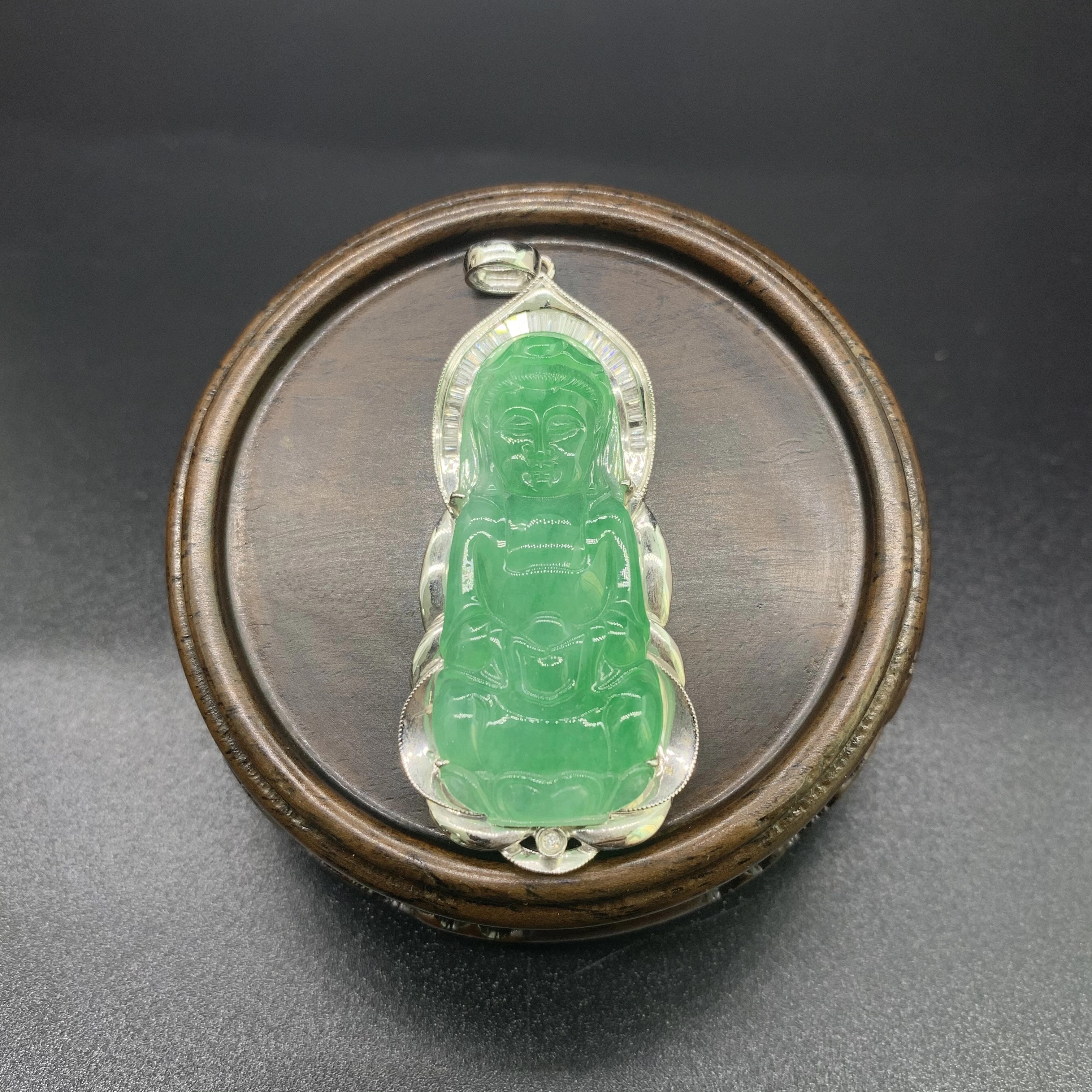【 Oriental Jade 】 Natural Burmese jadeite and jade A-grade pure green Guanyin 18k gold exquisite inlaid pendant necklace
