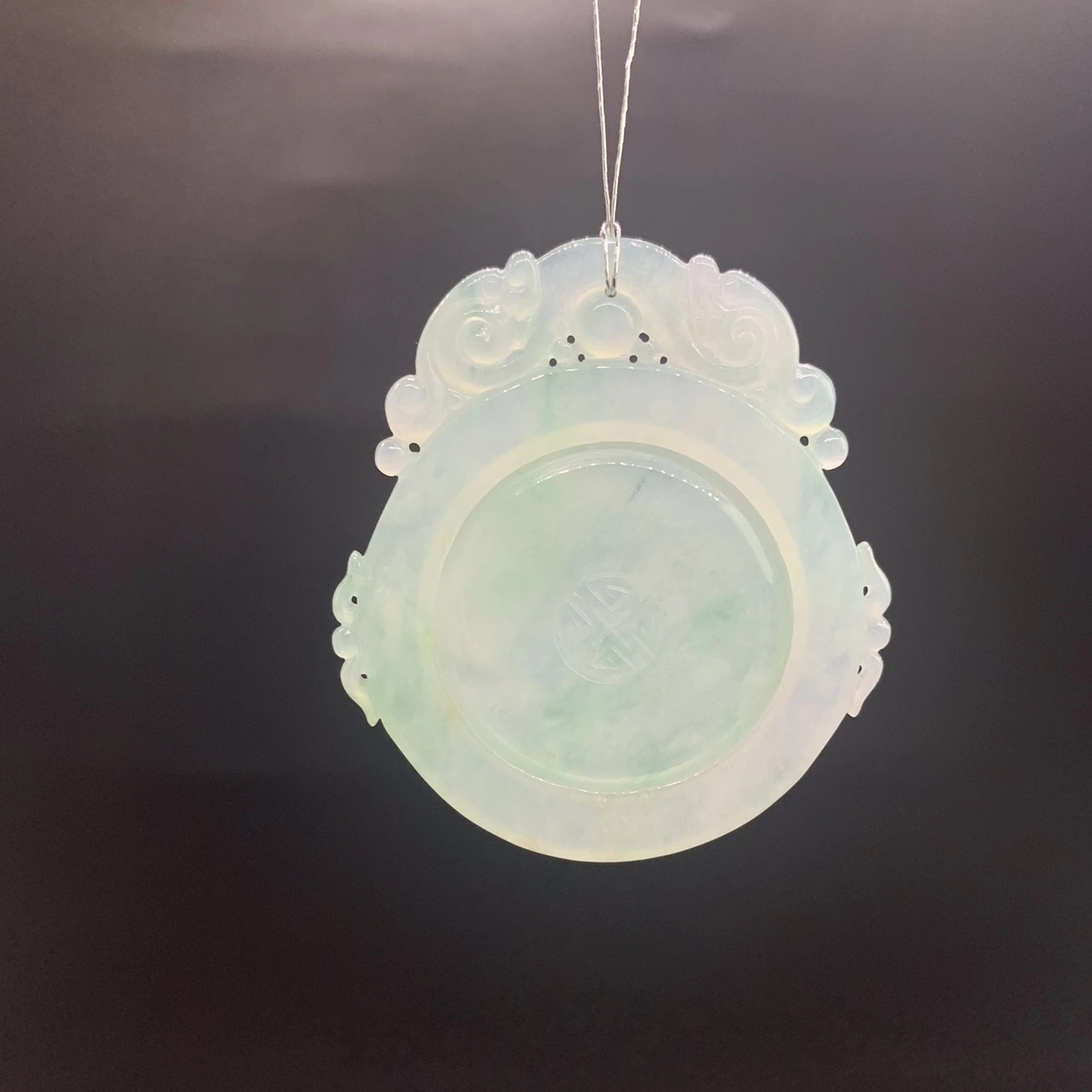【 Oriental Jade 】 Natural Burmese jadeite and jade A-grade fine and glutinous type mother-child pendant for good fortune and good luck details Picture